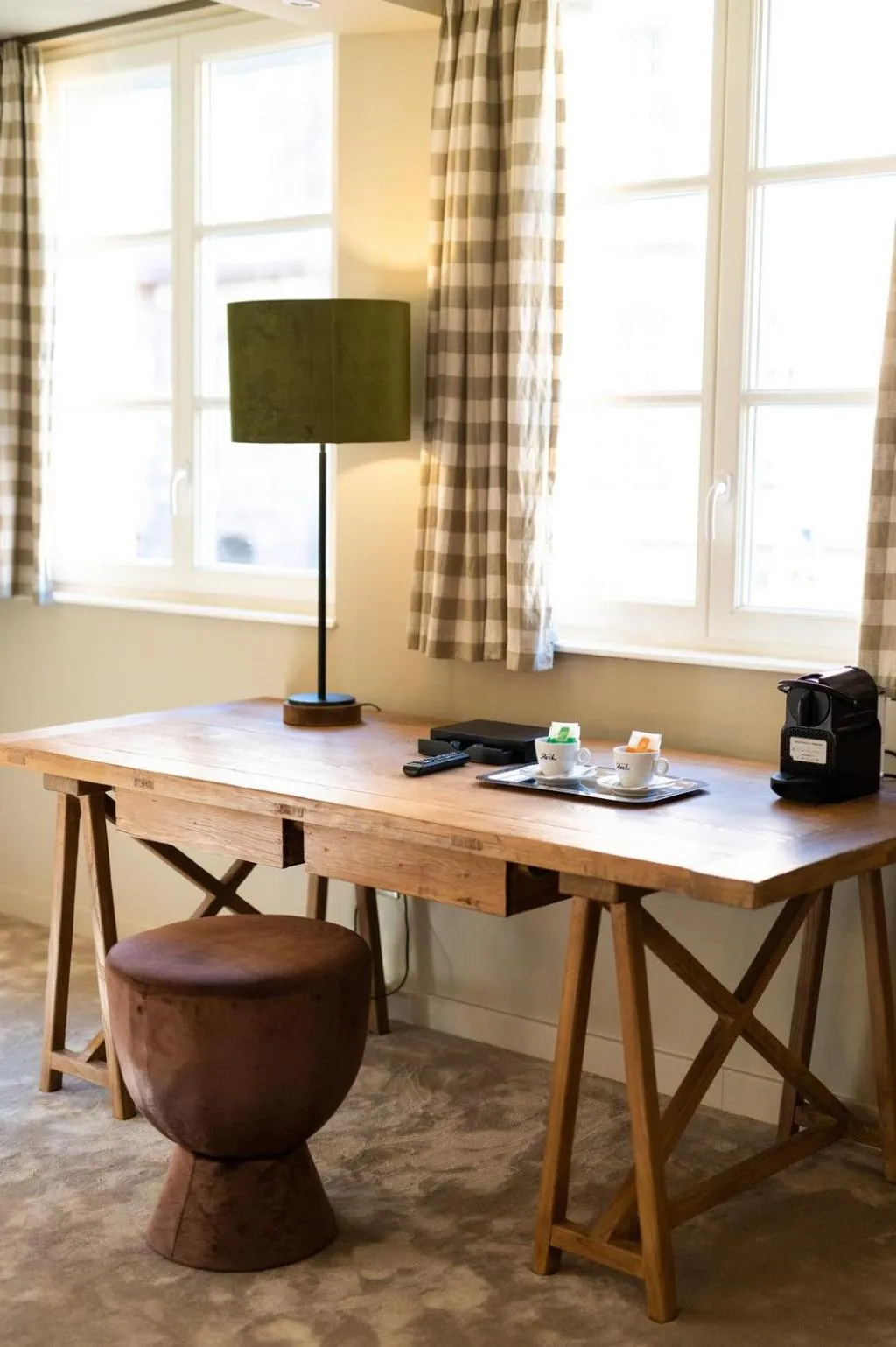 Communal lounge/ TV room in Hotel Suisse