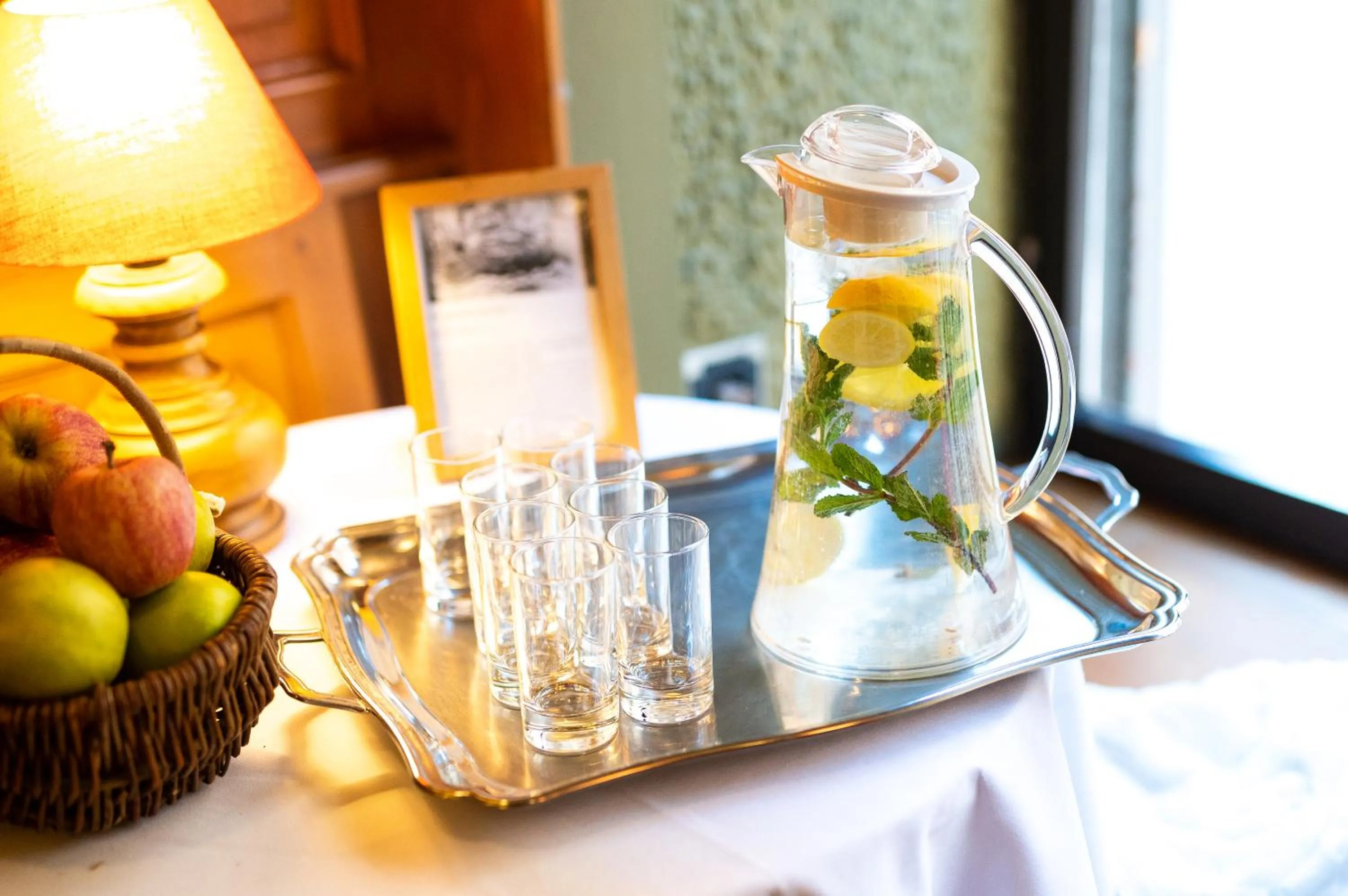 Drinks in Hotel Suisse