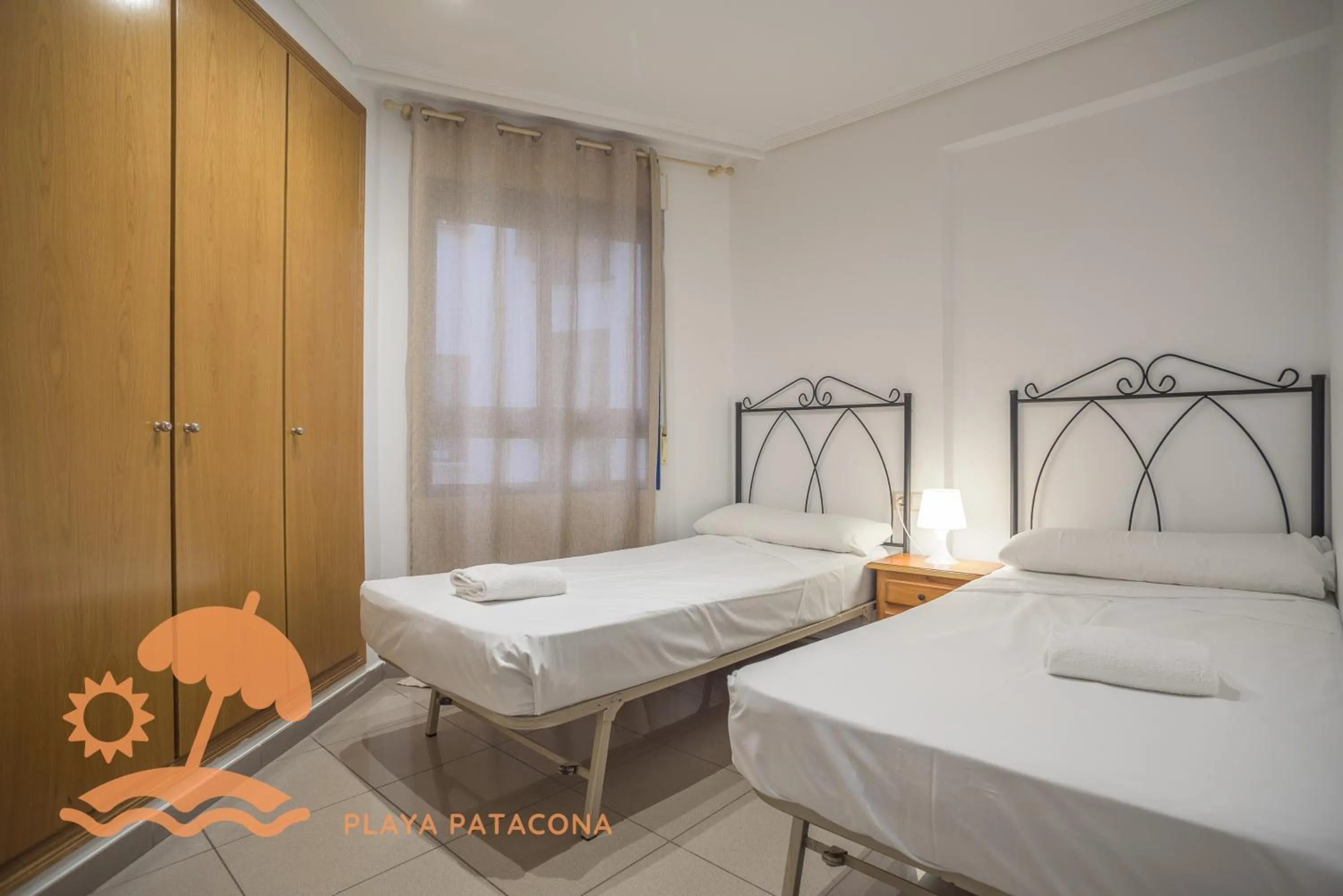 Bedroom, Bed in Patacona Relax & Resort Apartments