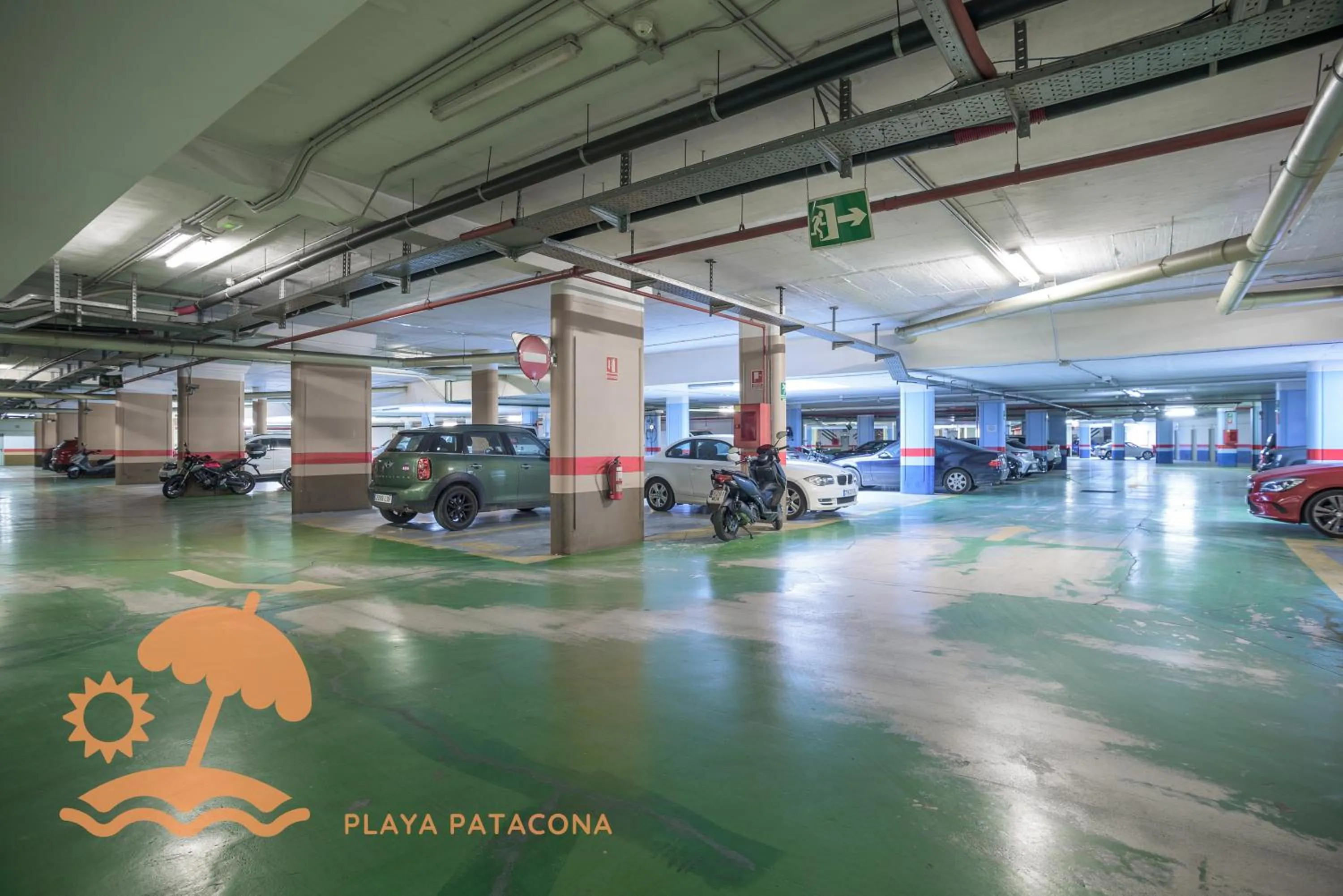 Parking in Patacona Relax & Resort Apartments