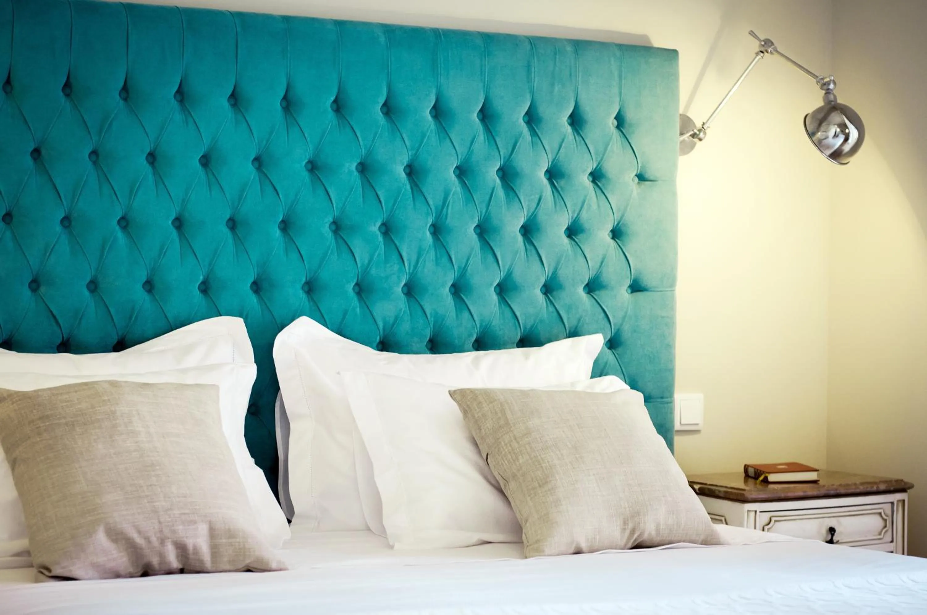 Bedroom, Bed in Almaria - Ex Libris Apartments | Chiado