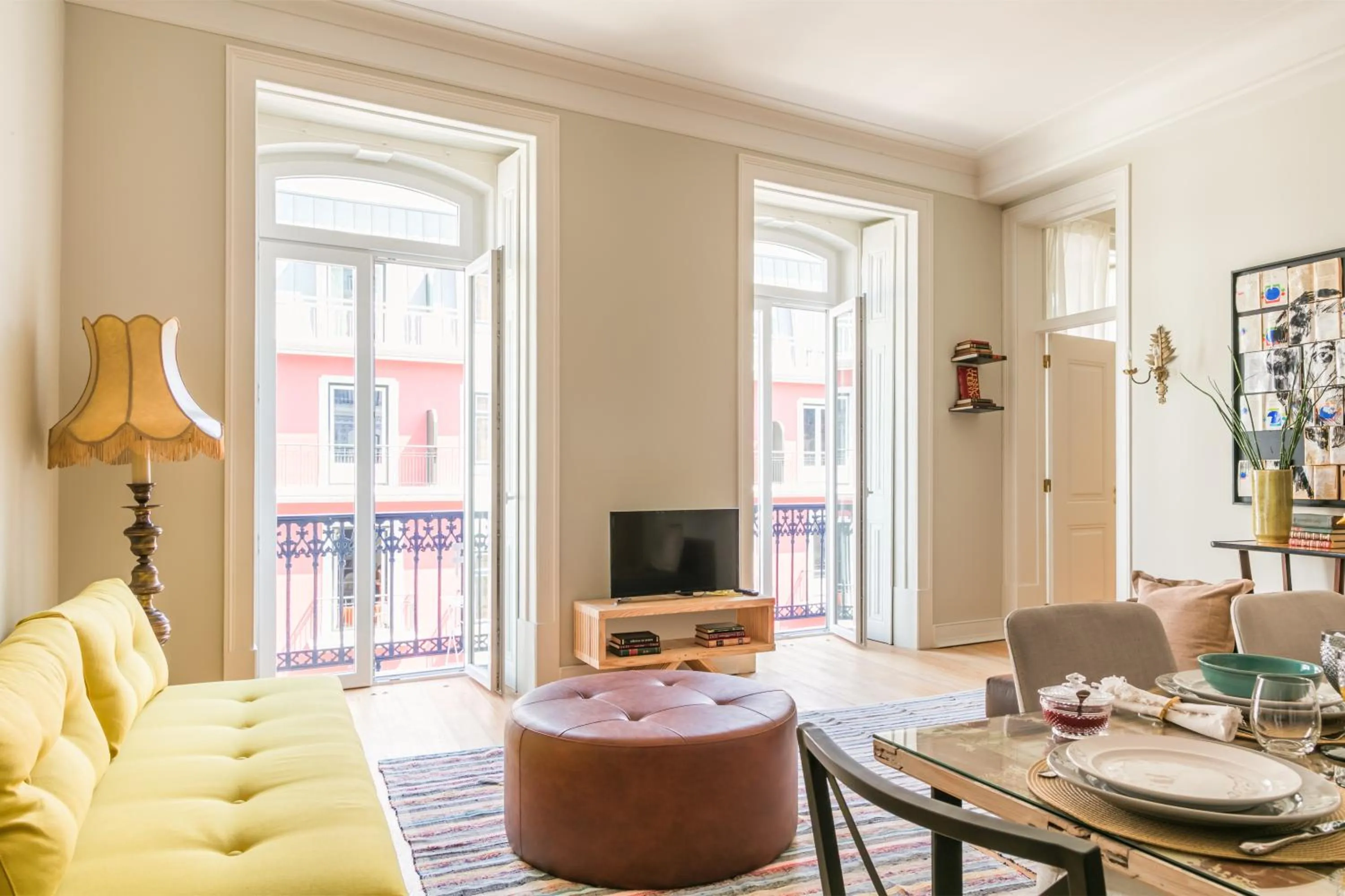 Day in Almaria - Ex Libris Apartments | Chiado