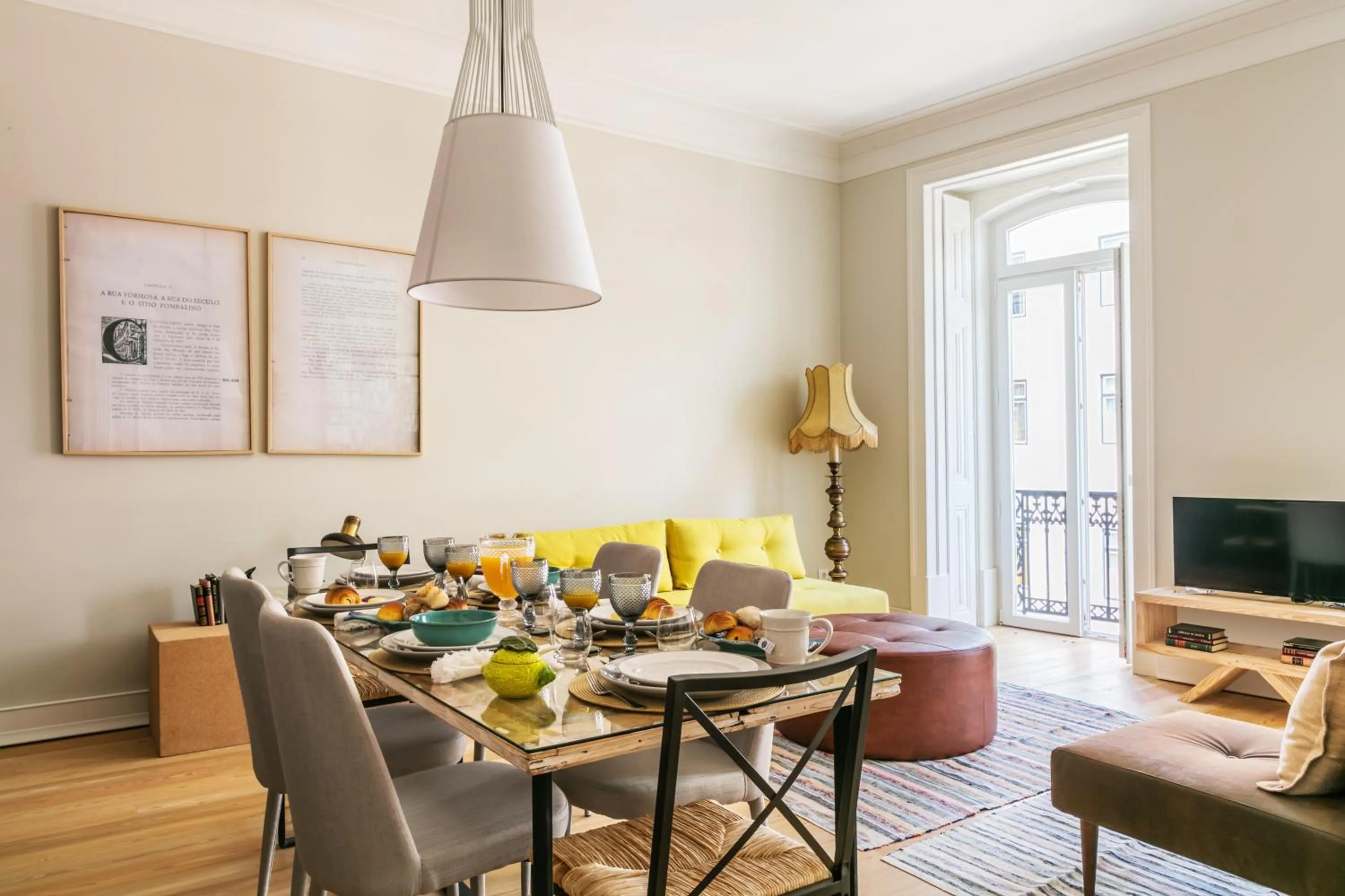 Day in Almaria - Ex Libris Apartments | Chiado