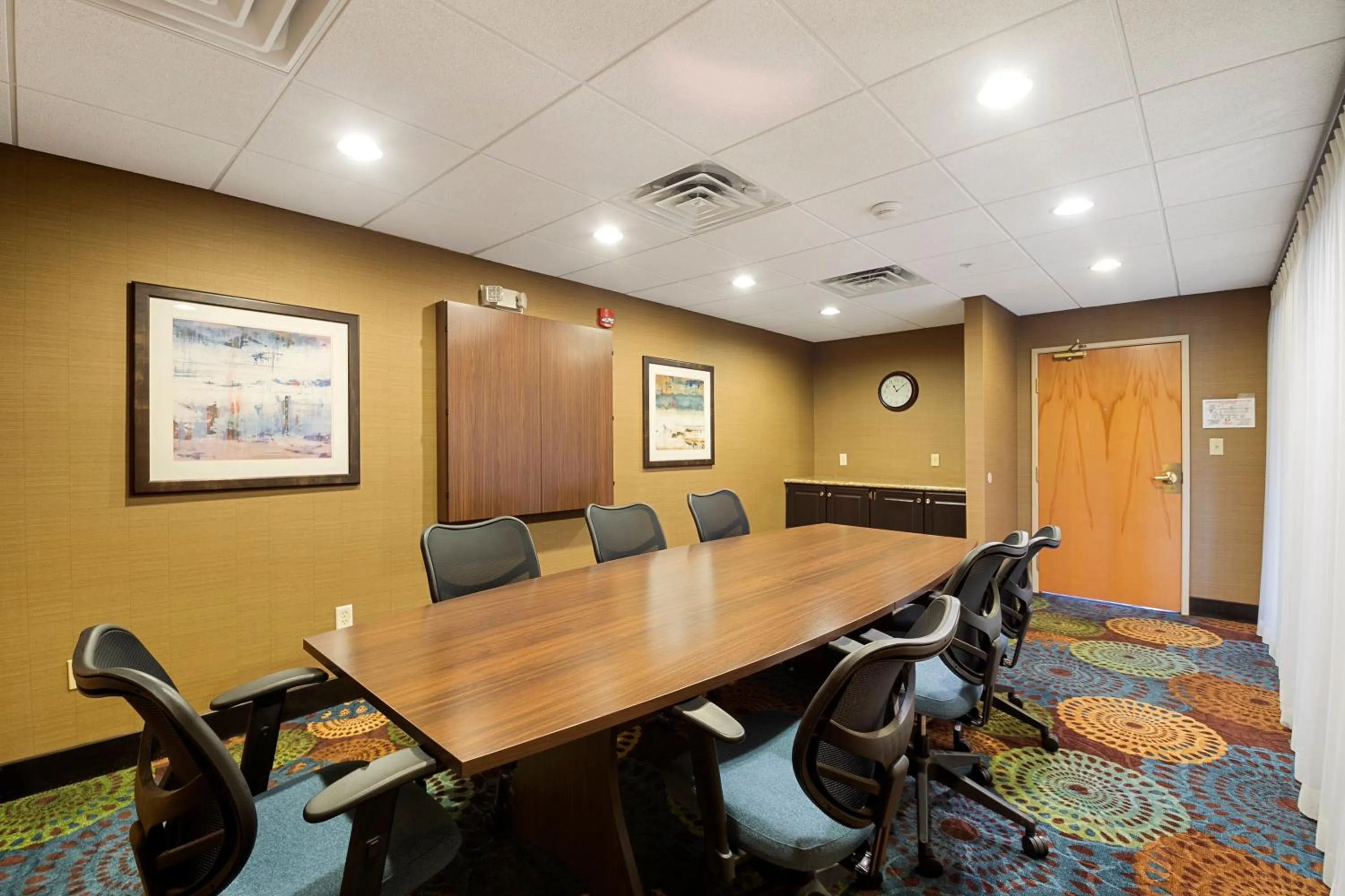 Meeting/conference room in Holiday Inn Express Bloomington West by IHG