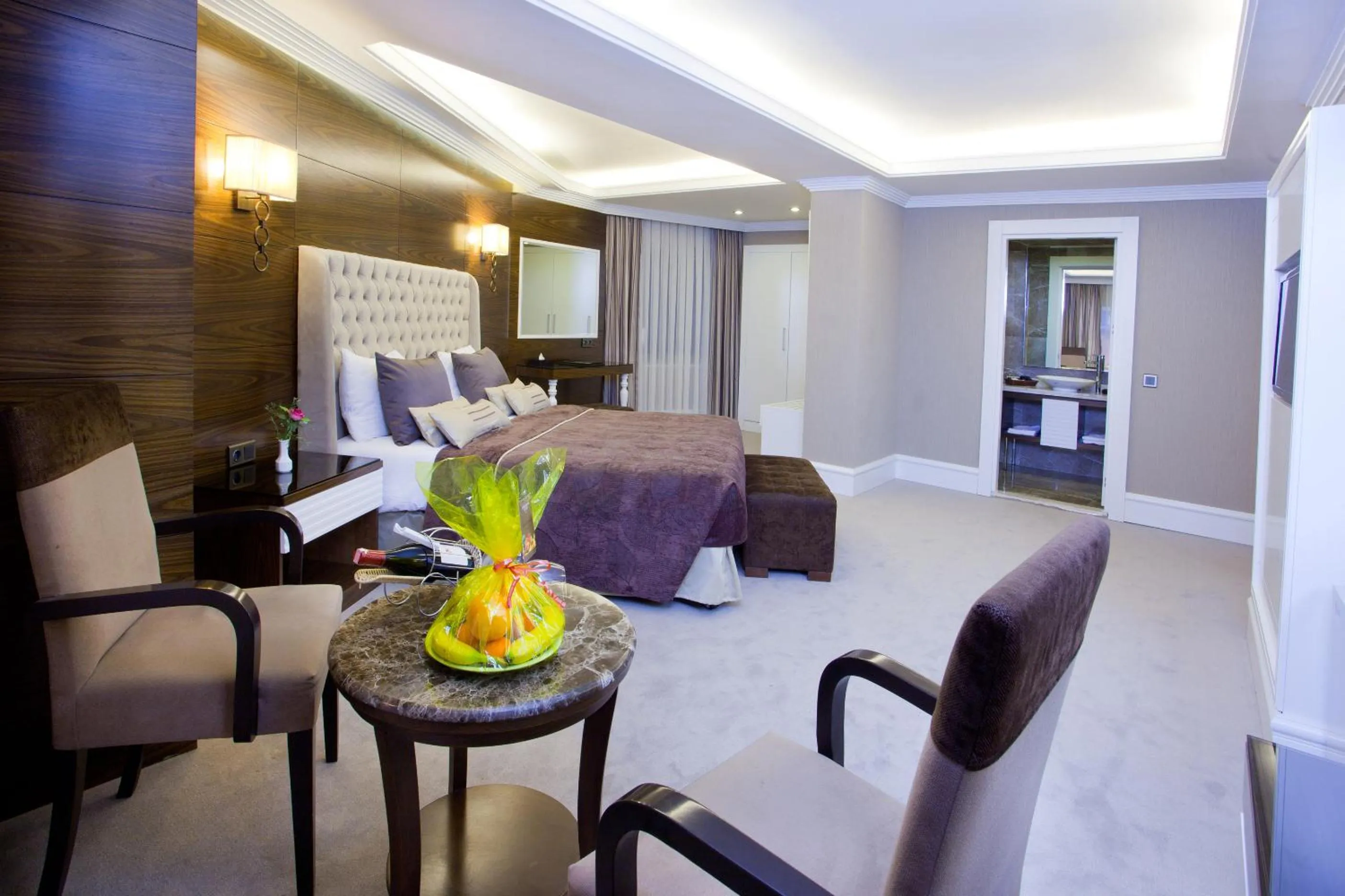 Photo of the whole room in Mirilayon Hotel - Old Town