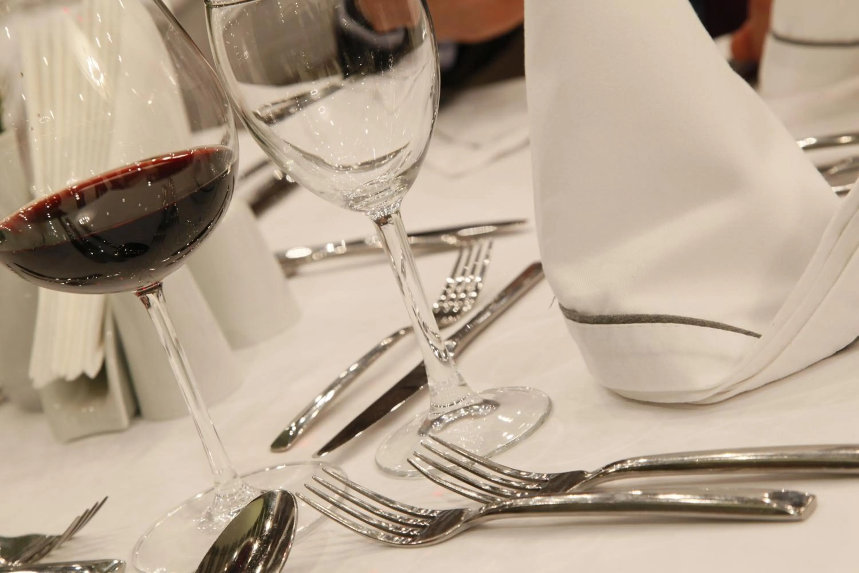 Restaurant/places to eat in Mirilayon Hotel - Old Town