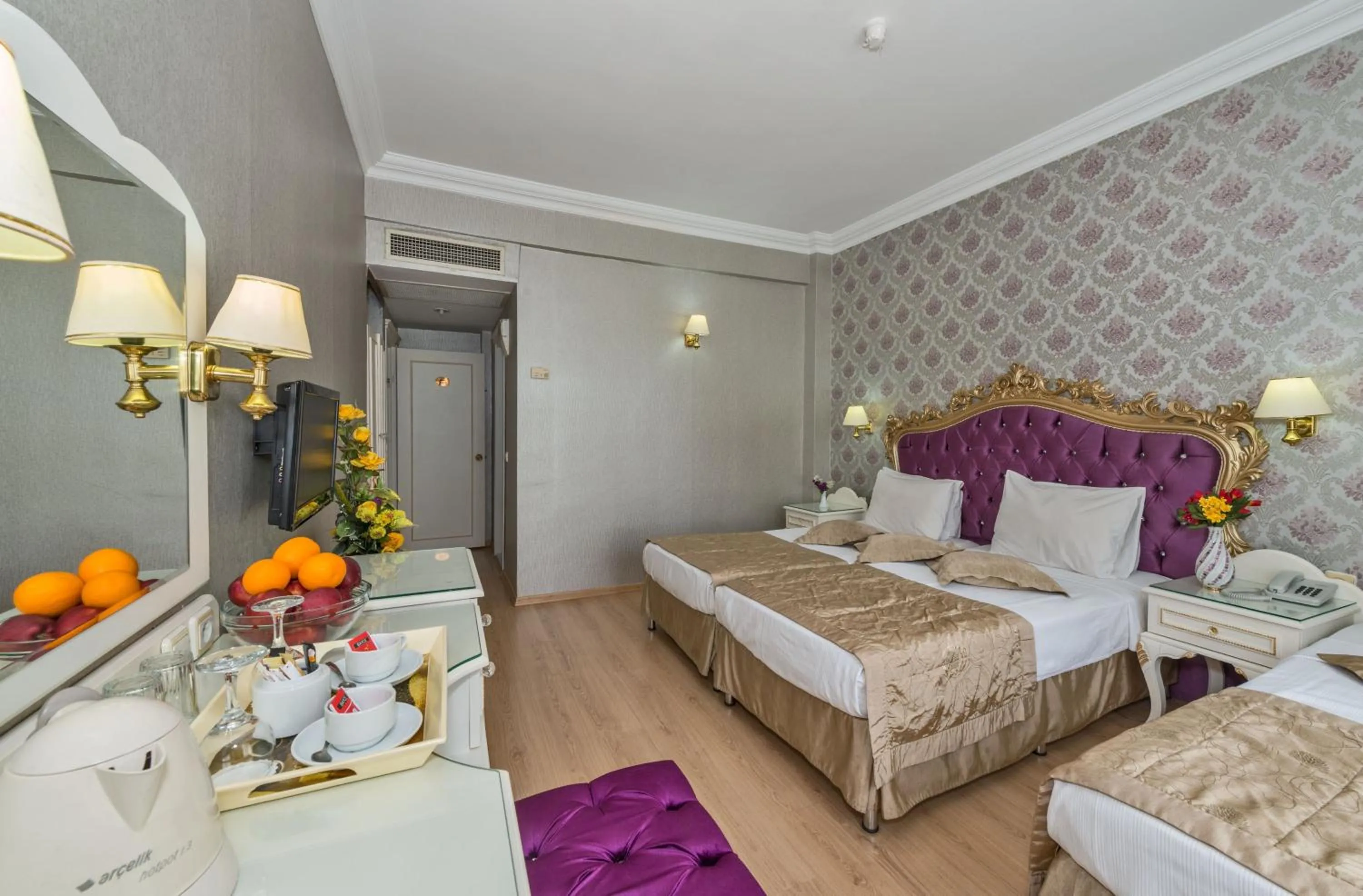 Bed in Santa Sophia Hotel - İstanbul