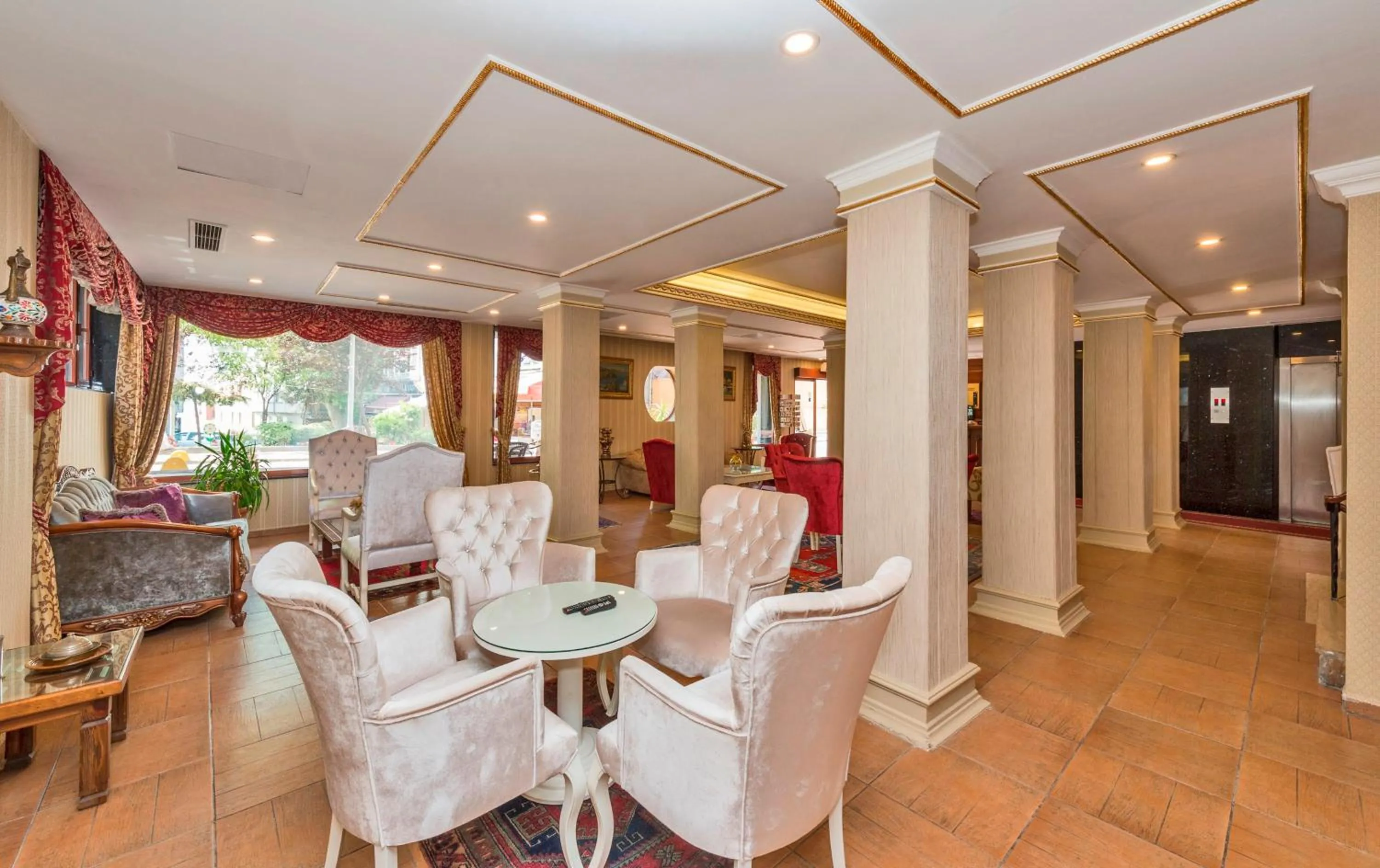Lobby or reception in Santa Sophia Hotel - İstanbul