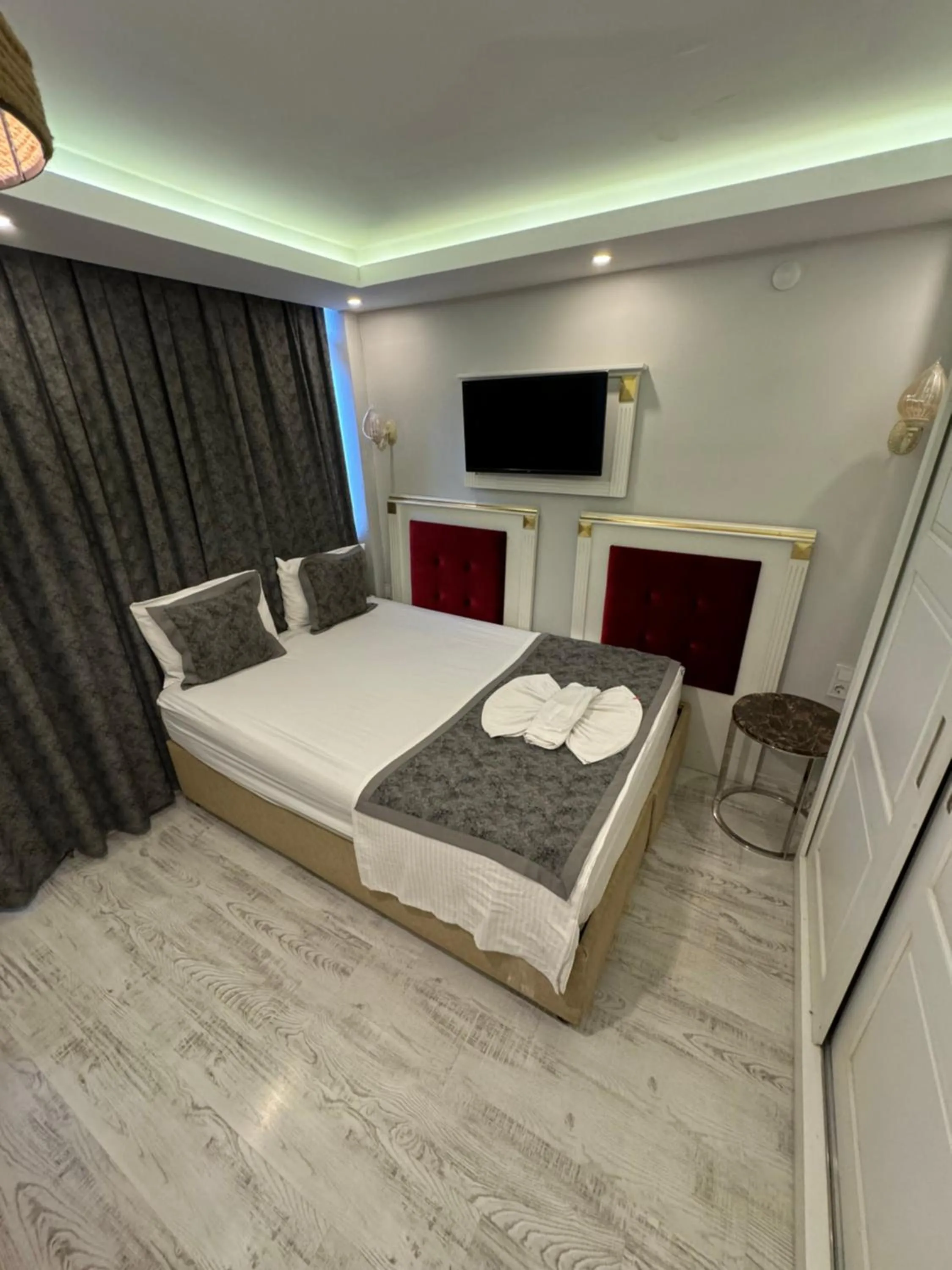 Bed in Arat Apartments