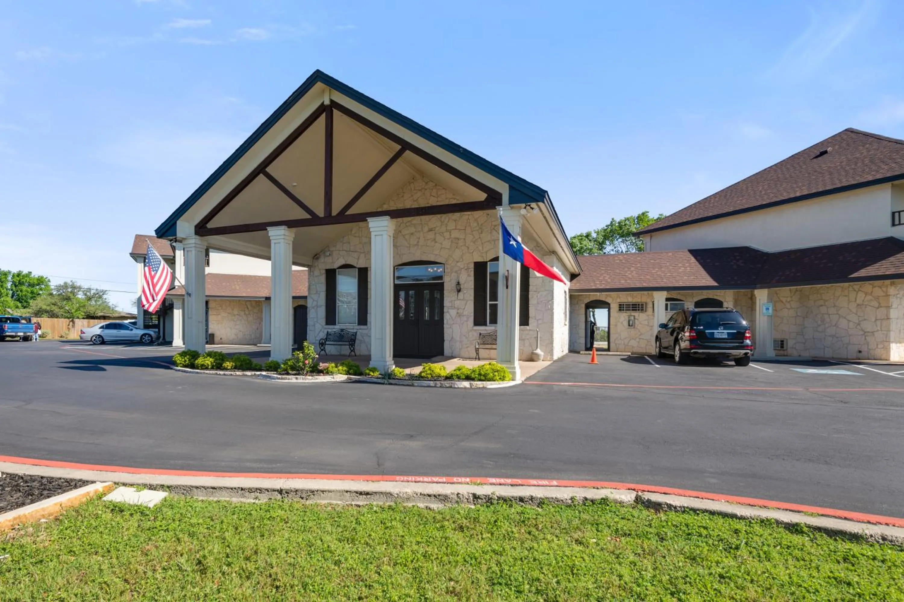 Facade/entrance in Mountain Star Lodge