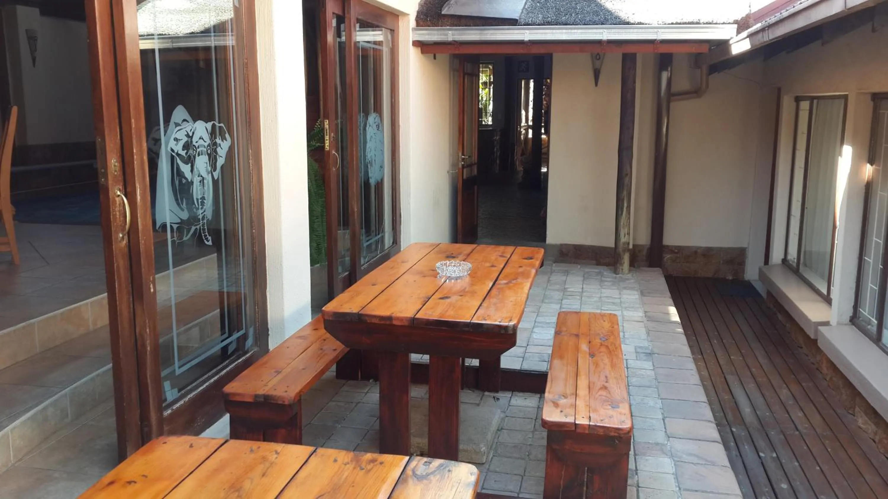 Area and facilities in The Cedars Bed and Breakfast