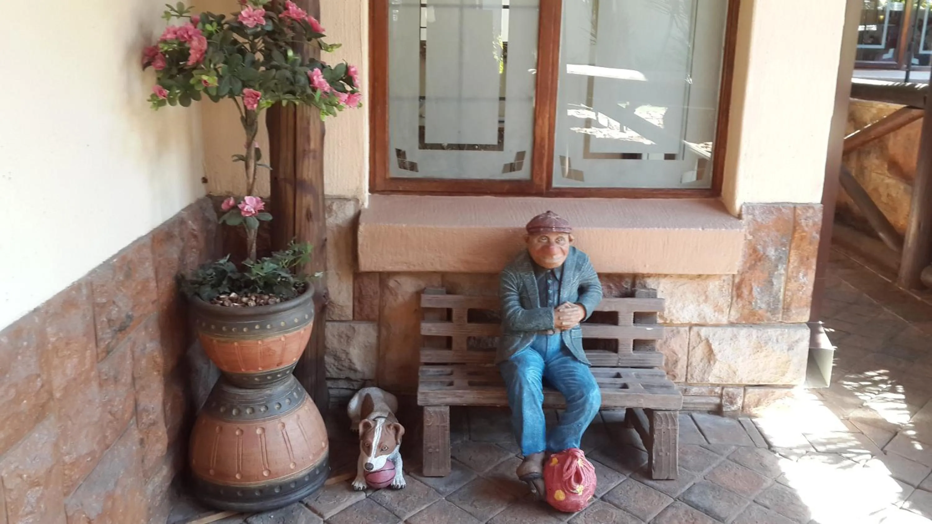 Decorative detail in The Cedars Bed and Breakfast