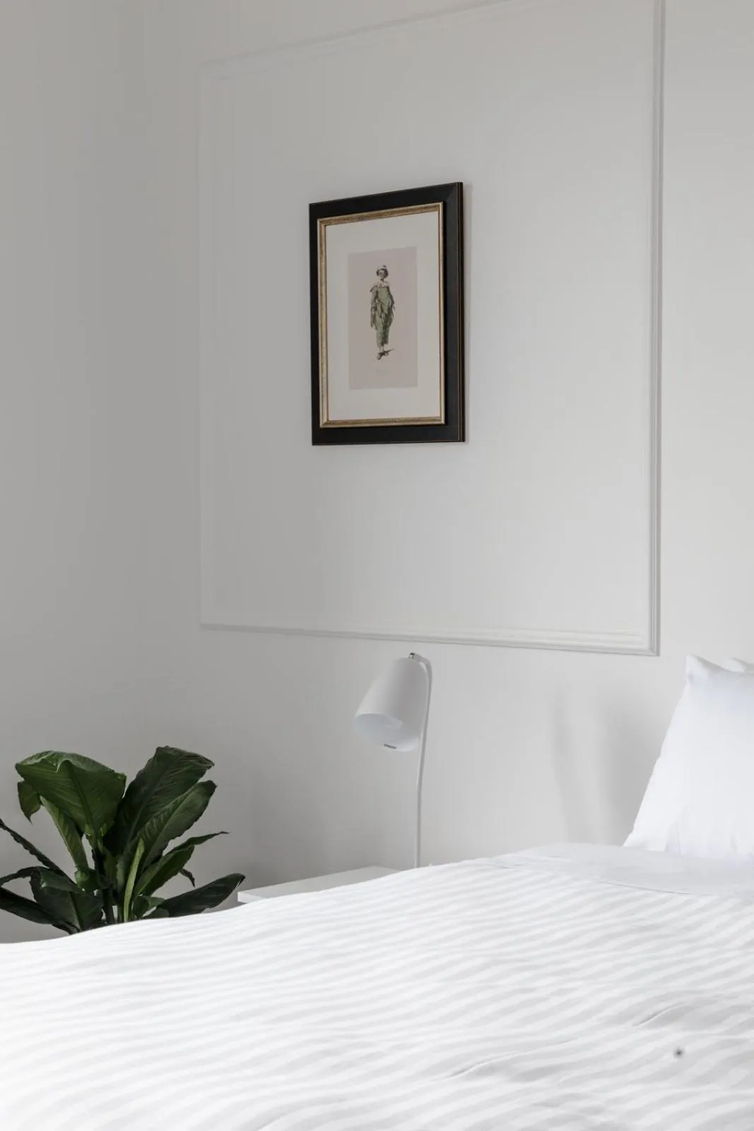 Bed in Battery Point Manor