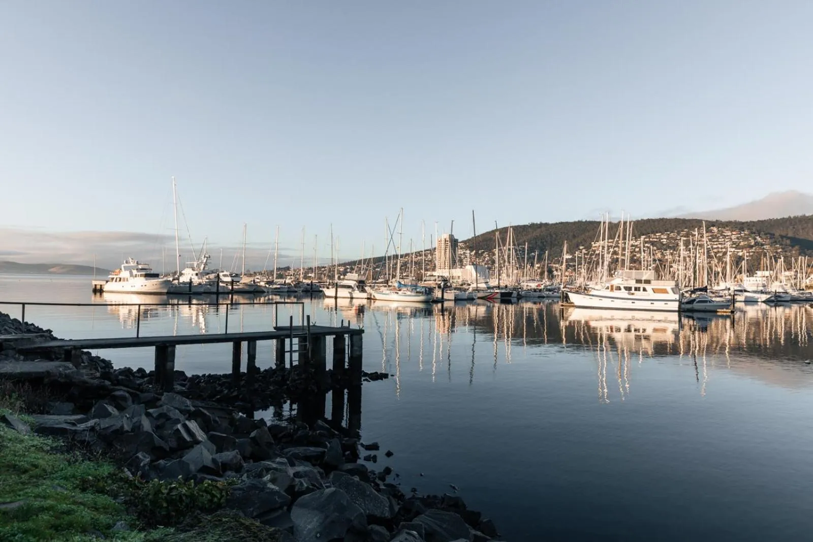 Neighbourhood in Battery Point Manor