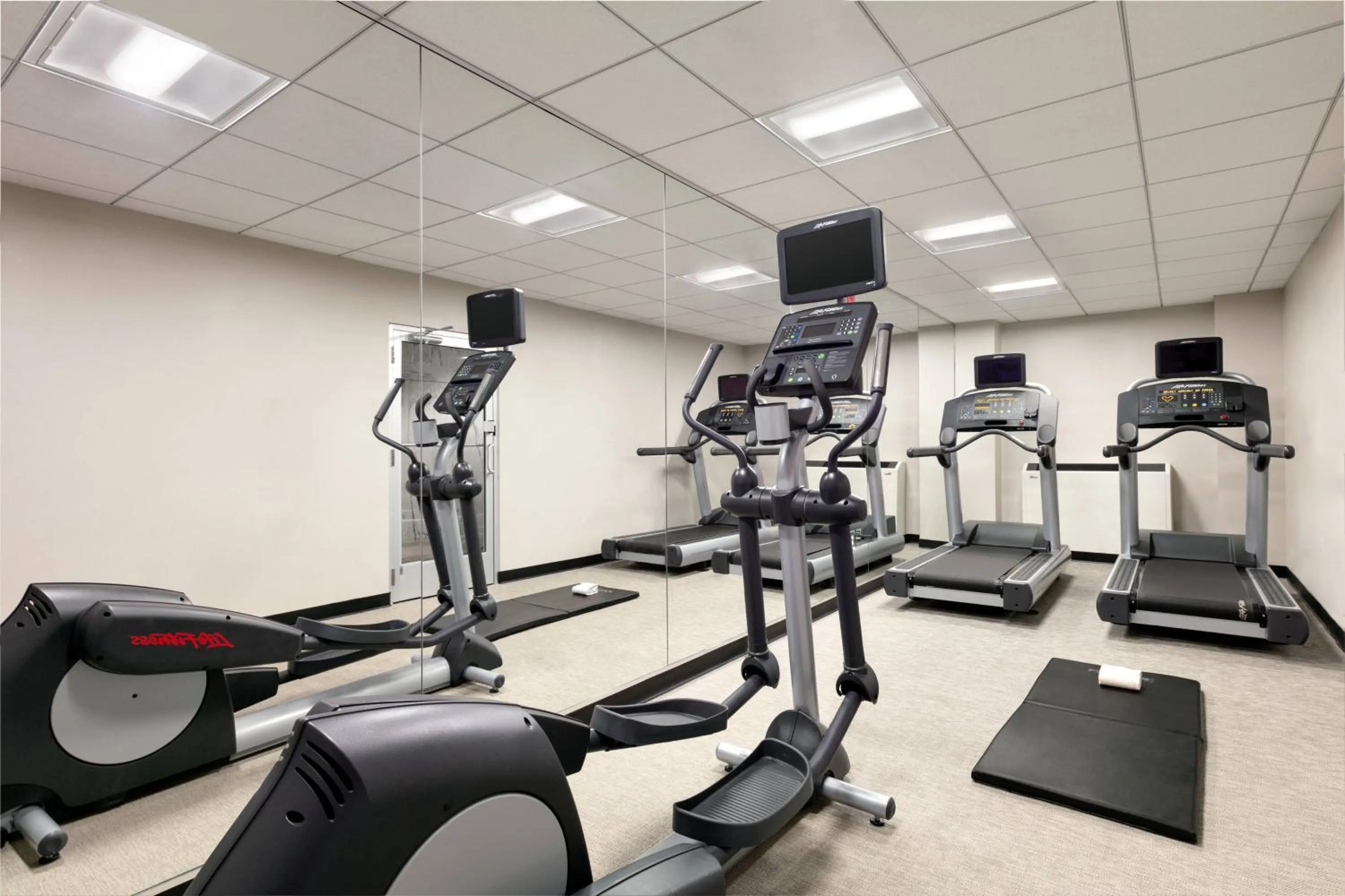 Fitness centre/facilities in SpringHill Suites by Marriott Baltimore Downtown/Inner Harbor