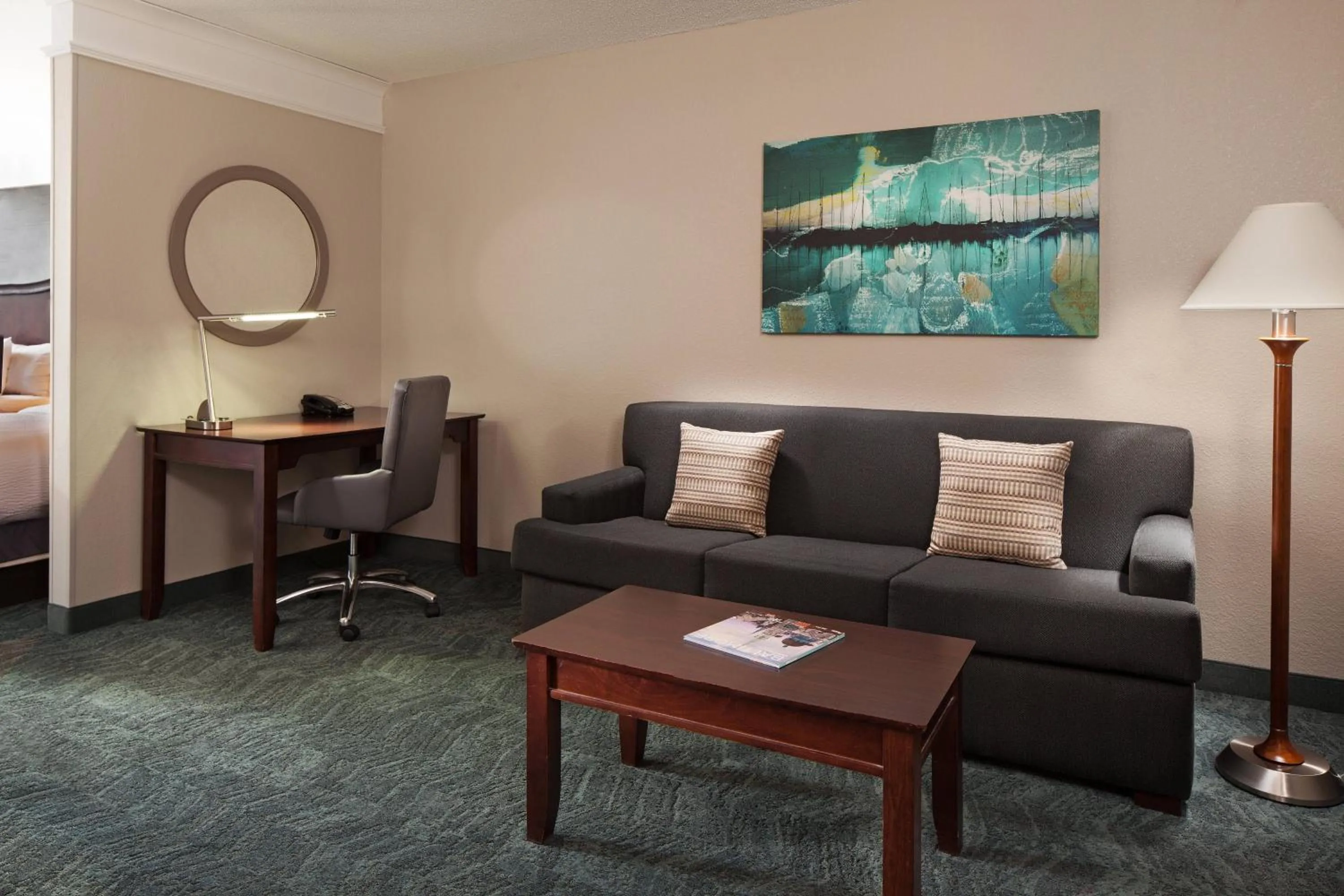 Living room in SpringHill Suites by Marriott Baltimore Downtown/Inner Harbor