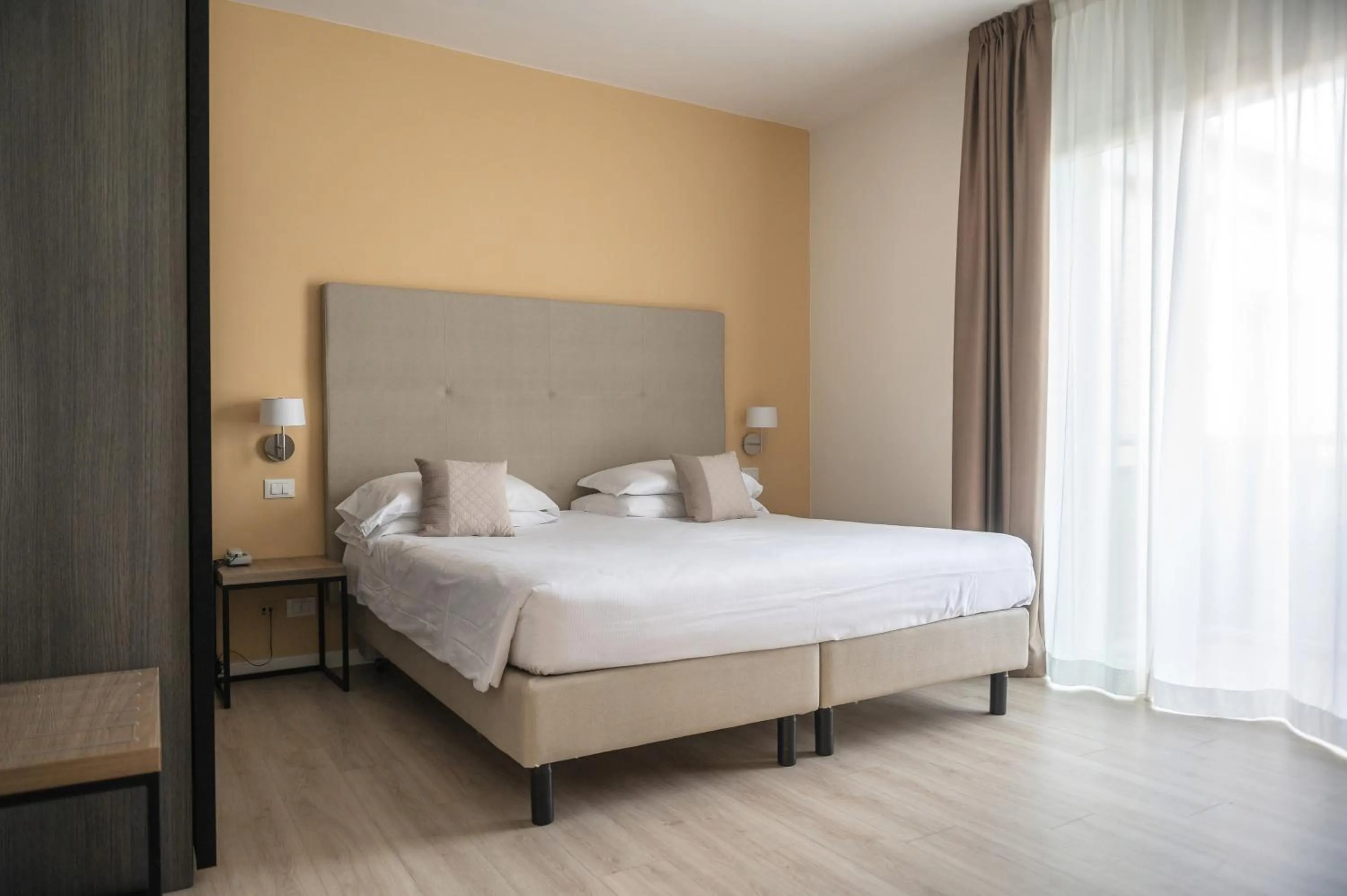 Bed in Hotel Excelsior