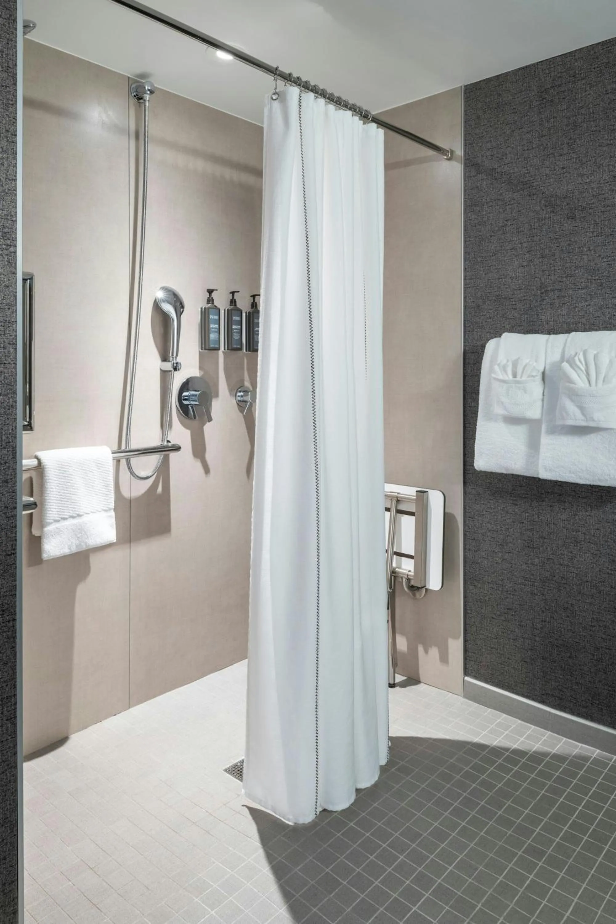 Bathroom in Sheraton Nashville Brentwood