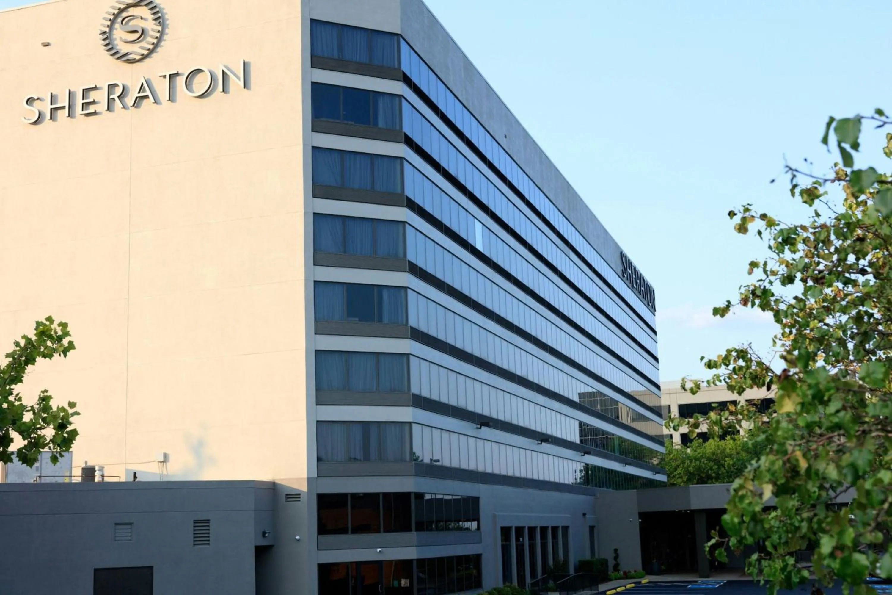 Property building in Sheraton Nashville Brentwood