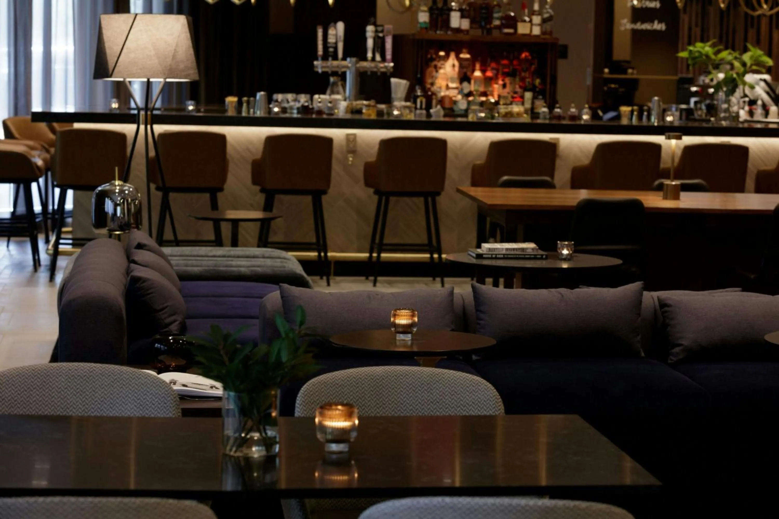 Restaurant/places to eat in Sheraton Nashville Brentwood