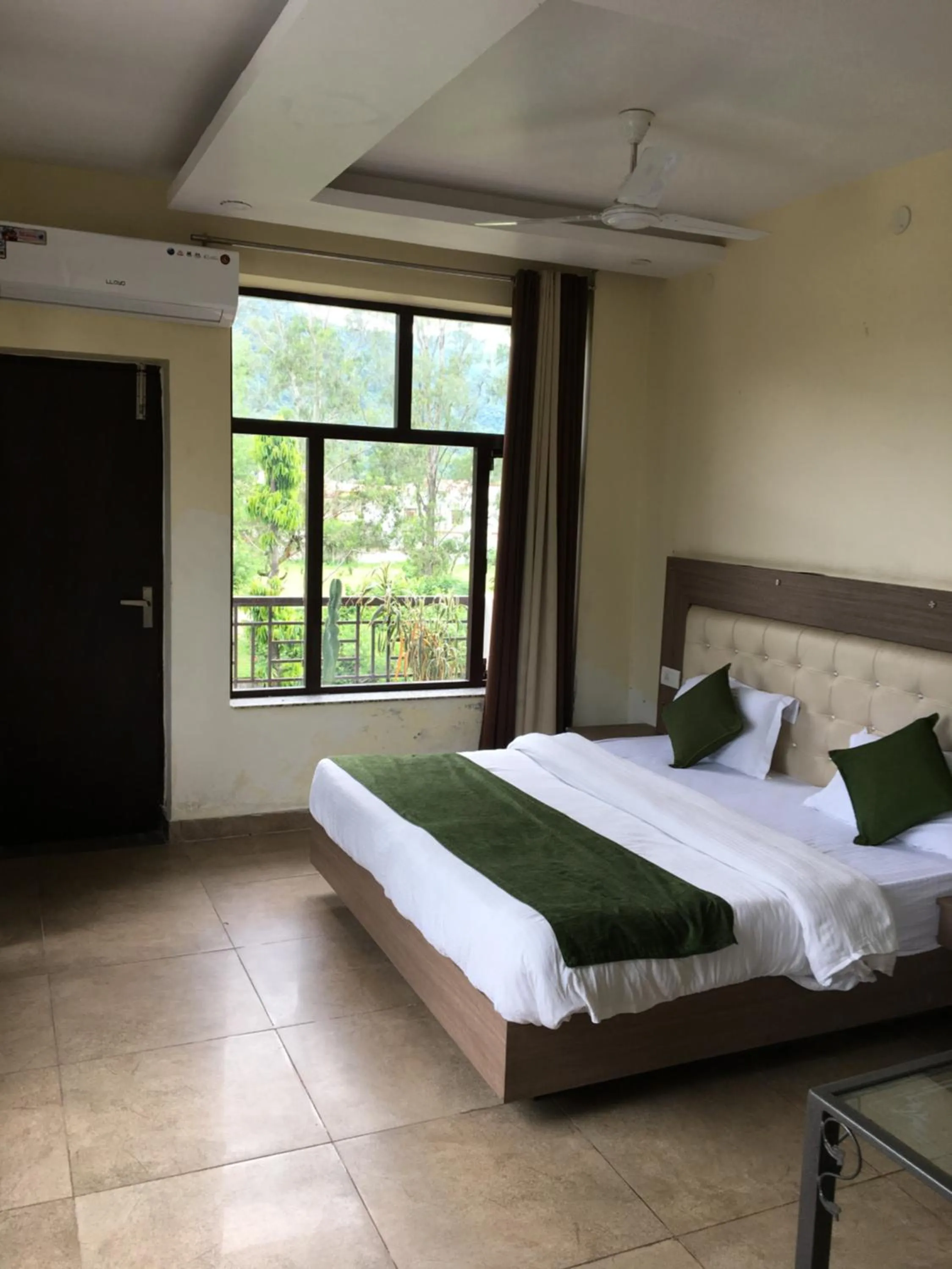 Bed in Hotel Trihari