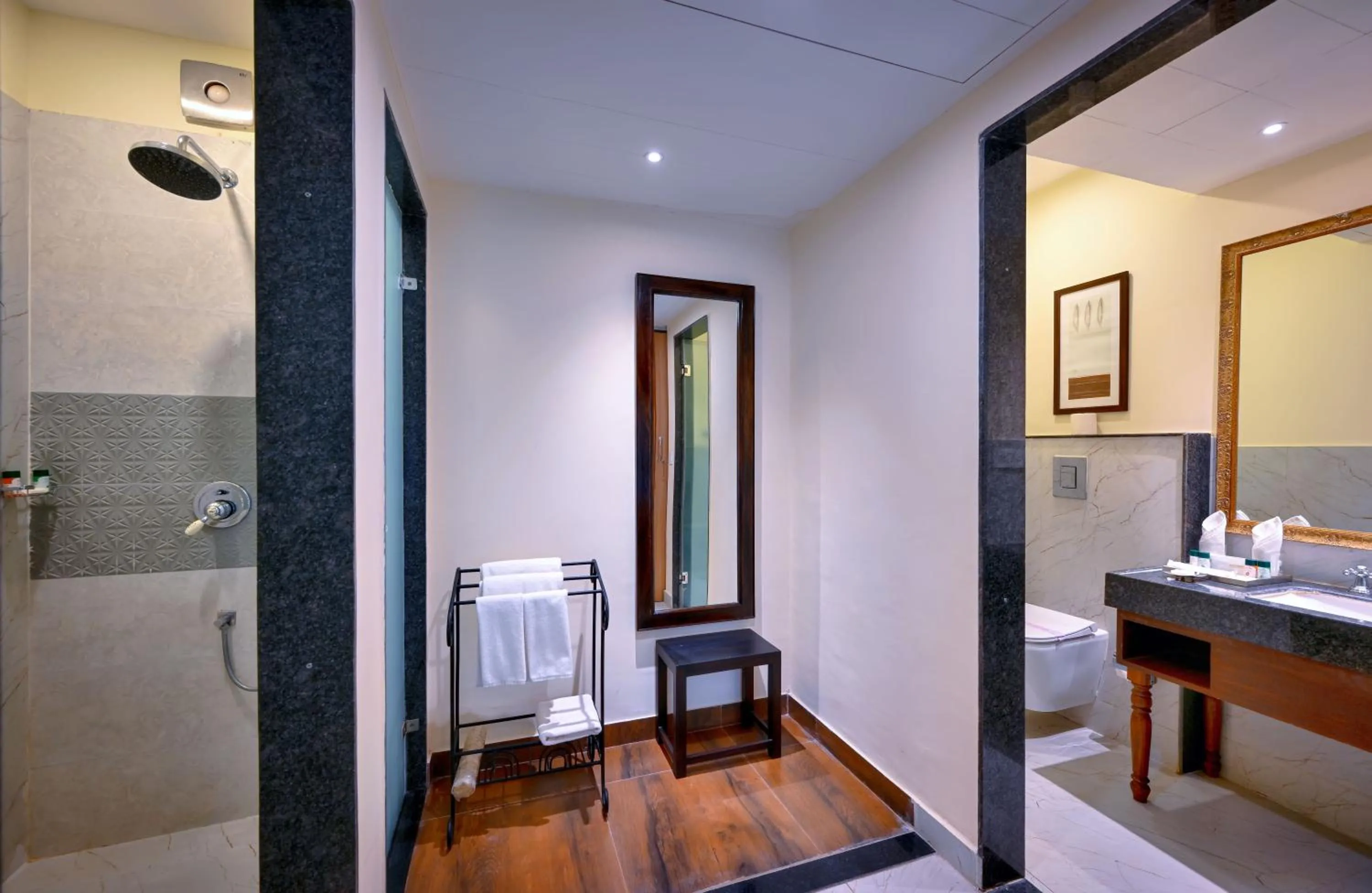 Bathroom in The Tigress, Ranthambore