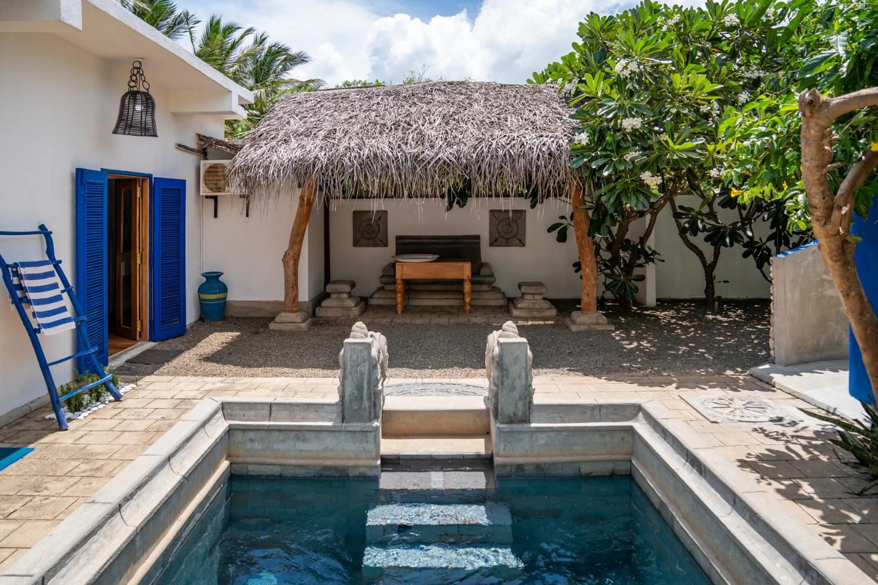 Swimming pool in Amanta Beach