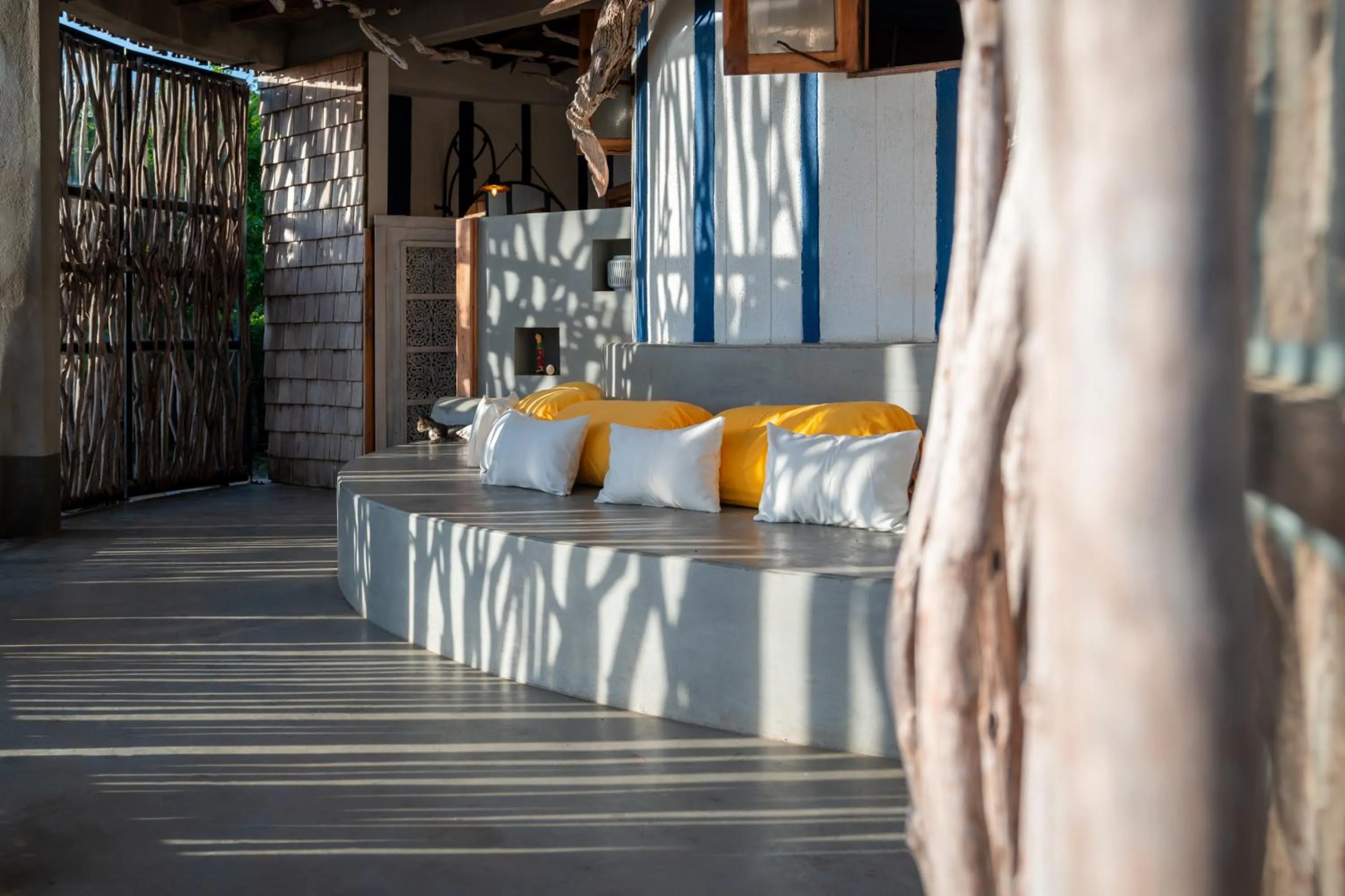 Property building, Bed in Amanta Beach