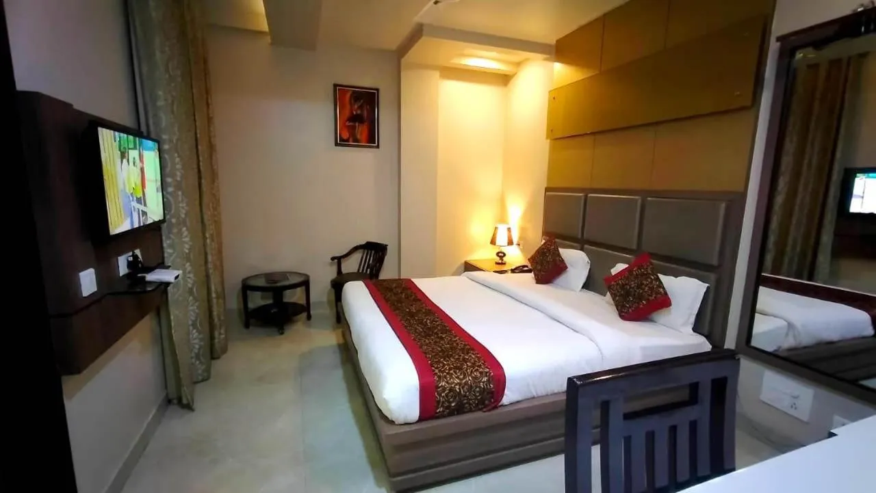 Bedroom, Bed in Hotel Ozas Grand