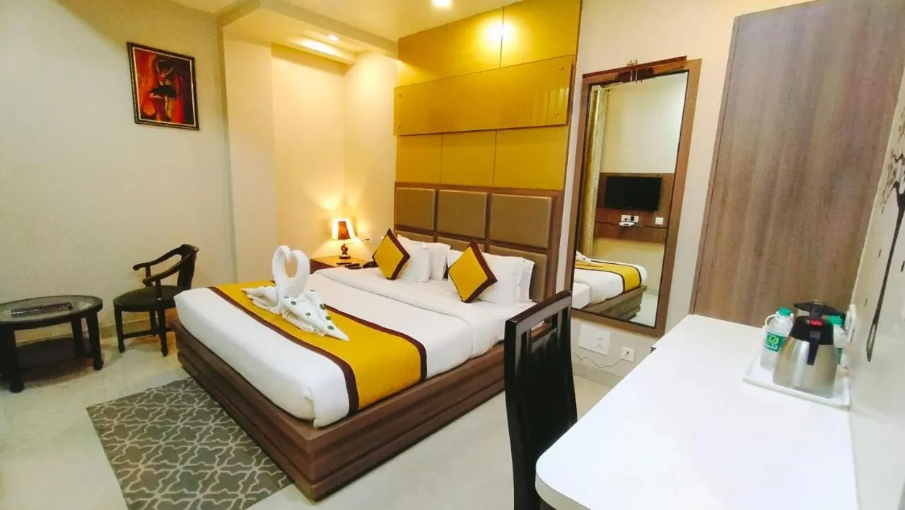 Bedroom, Bed in Hotel Ozas Grand