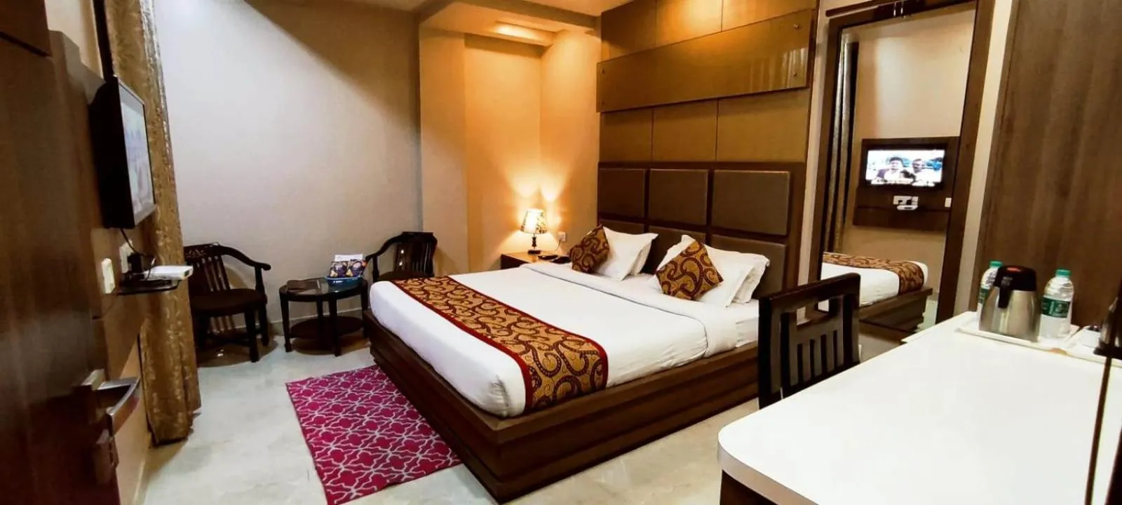 Photo of the whole room, Bed in Hotel Ozas Grand