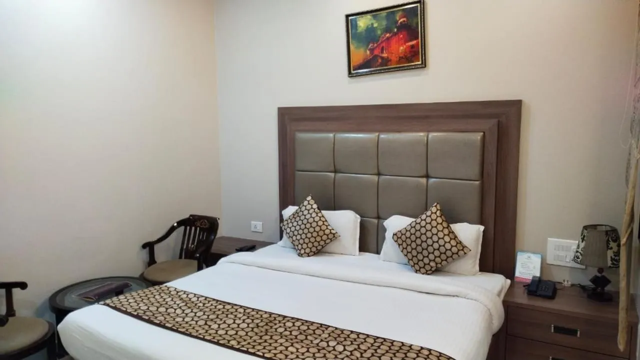 Bed in Hotel Ozas Grand