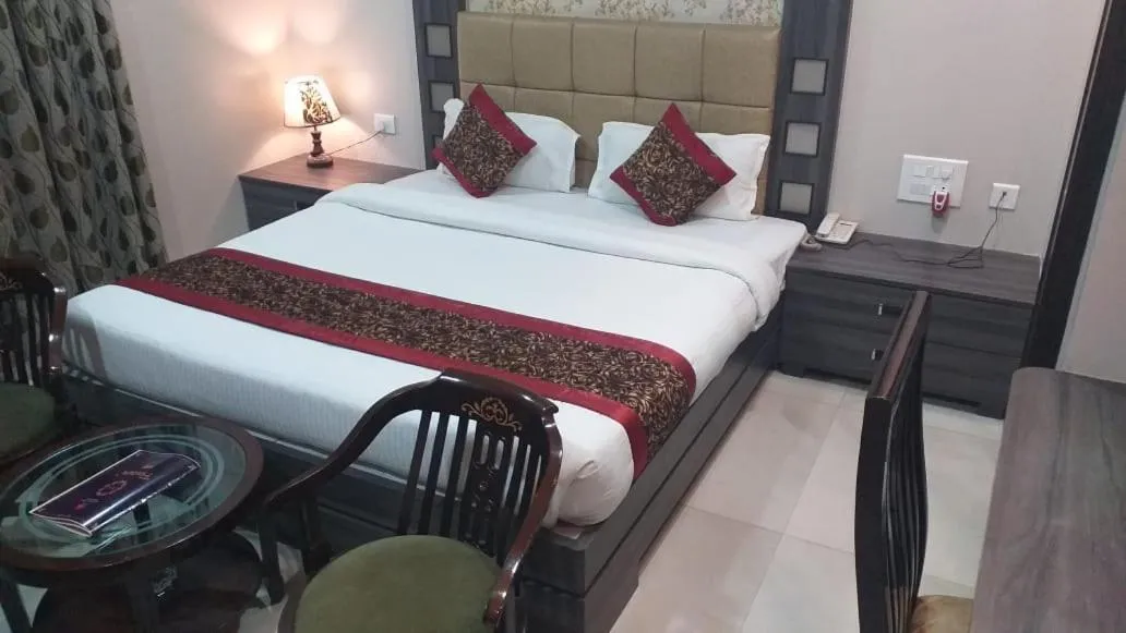 Bedroom, Bed in Hotel Ozas Grand