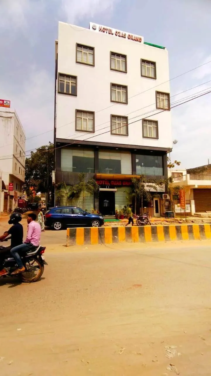 Property building in Hotel Ozas Grand