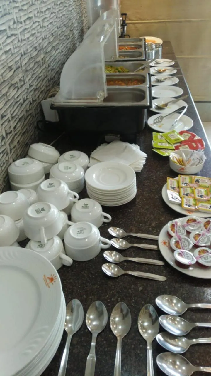 Breakfast in Hotel Ozas Grand