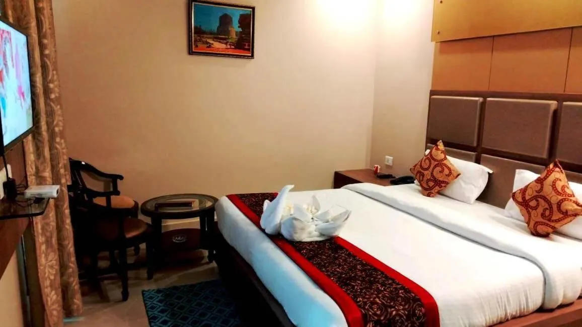 Photo of the whole room, Bed in Hotel Ozas Grand