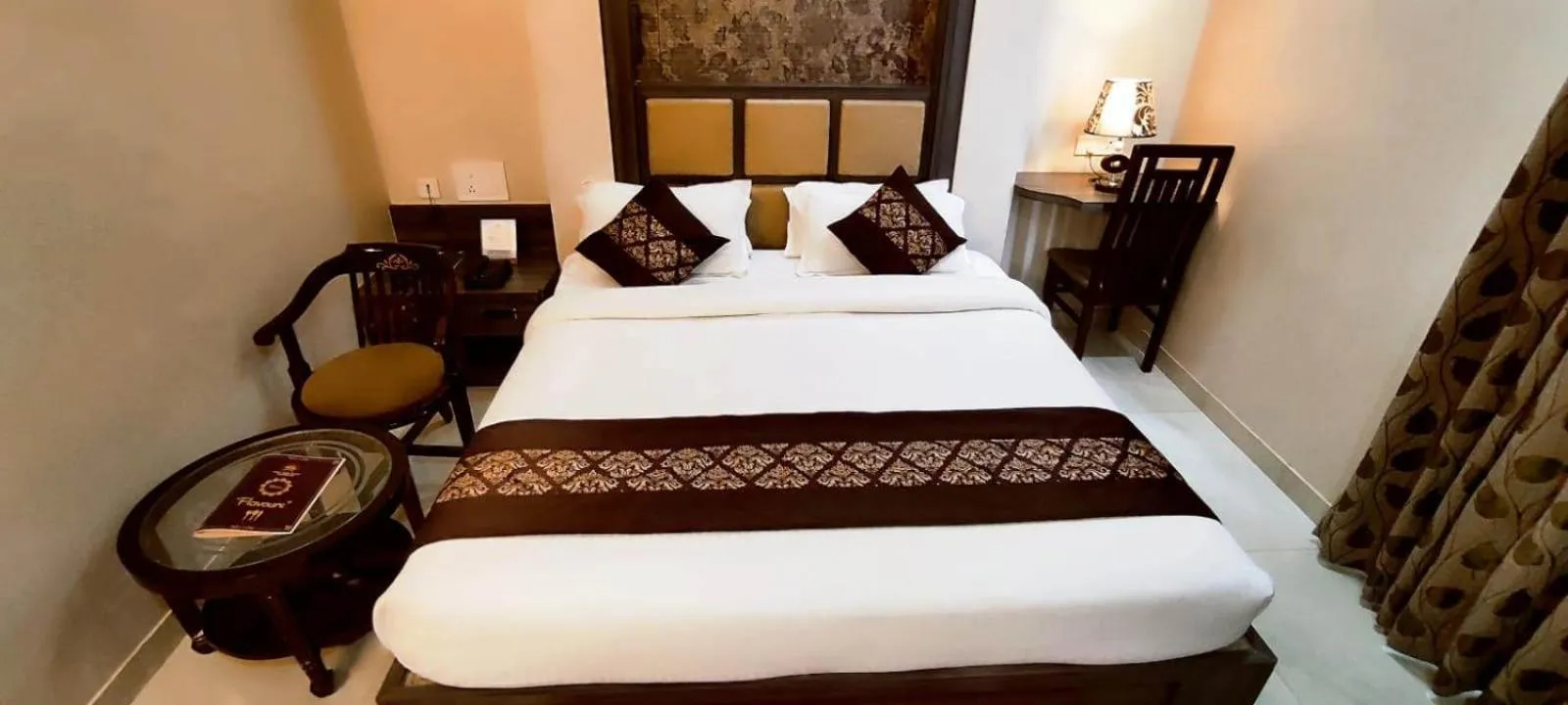 Photo of the whole room, Bed in Hotel Ozas Grand