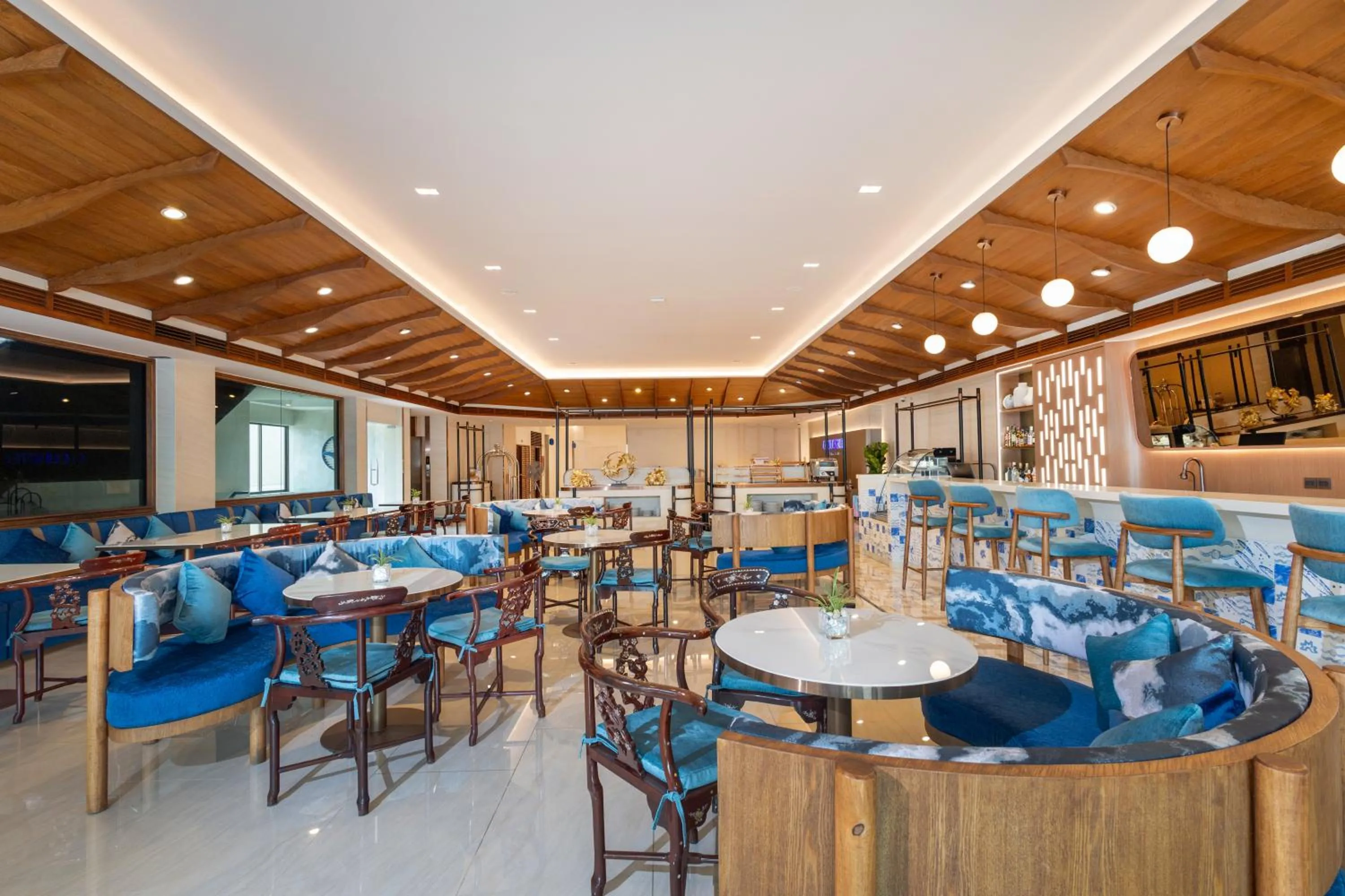 Restaurant/places to eat in Cloudotel Walking Street Pattaya