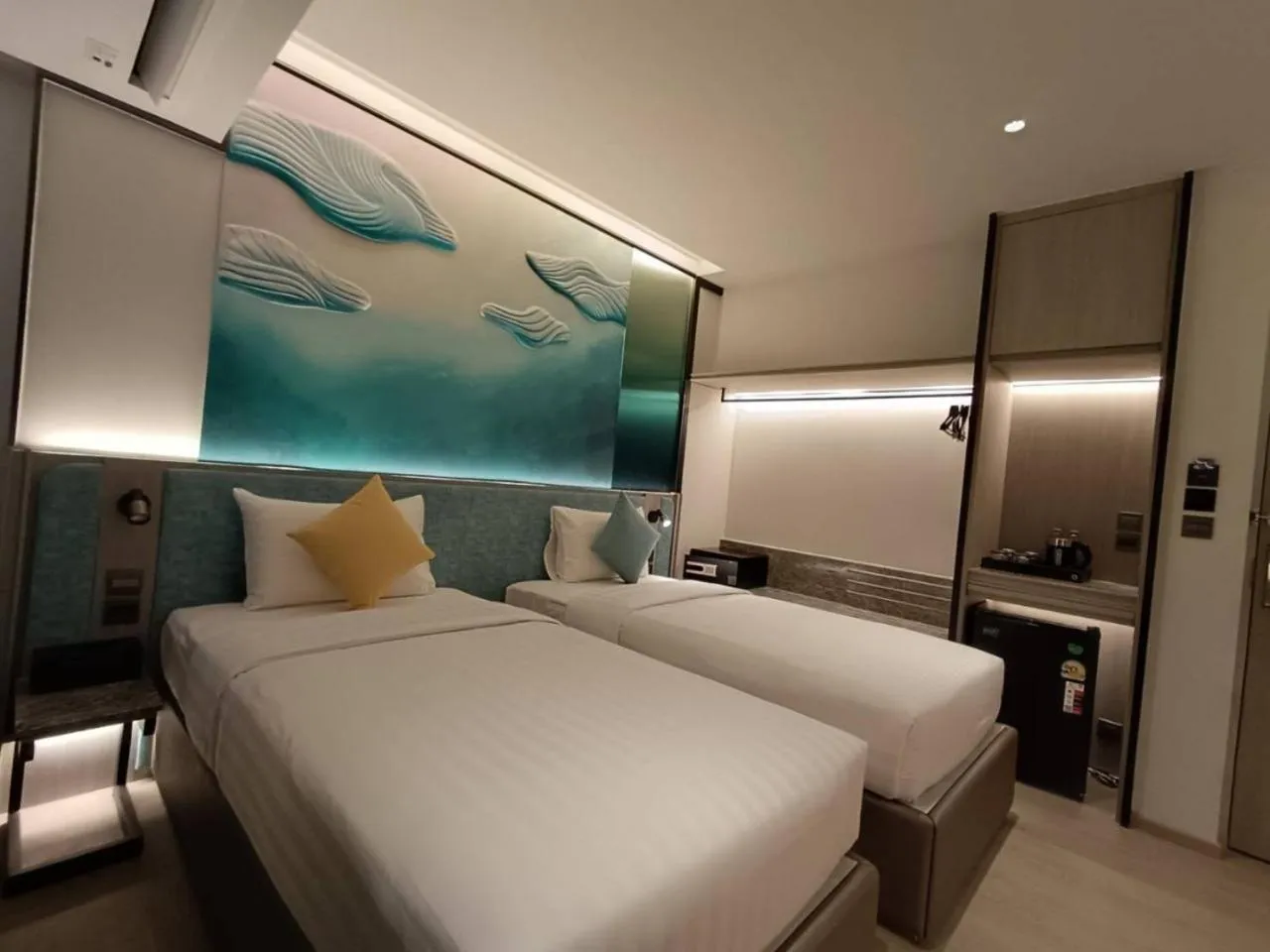 Photo of the whole room, Bed in Mike Hotel