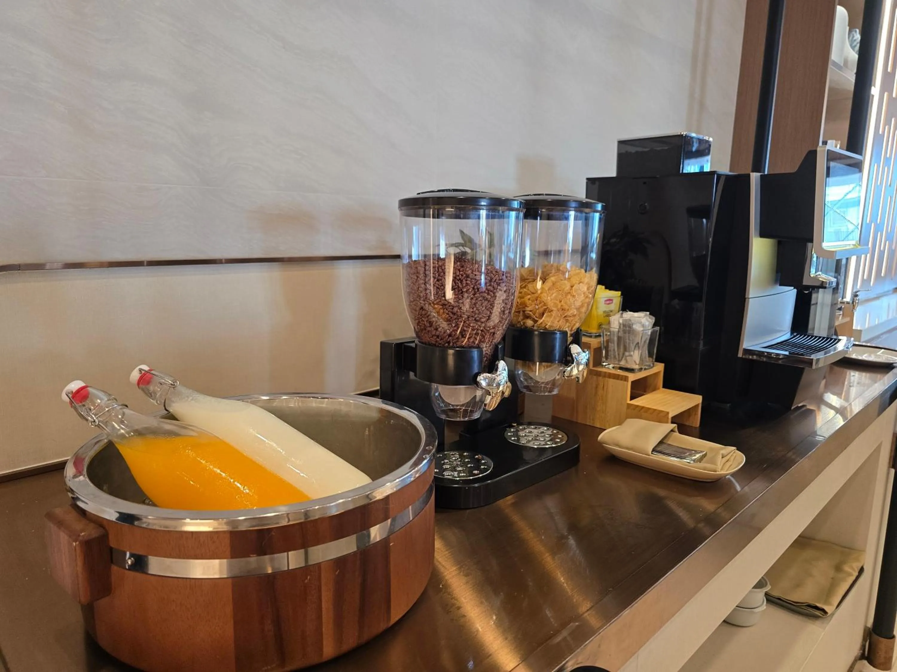 Breakfast in Cloudotel Walking Street Pattaya