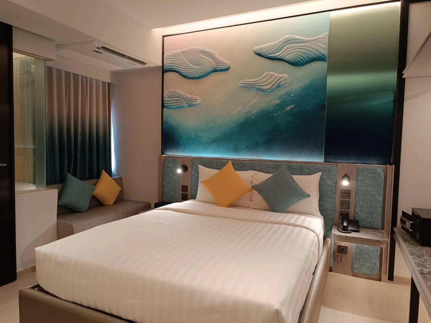 Bedroom, Bed in Mike Hotel