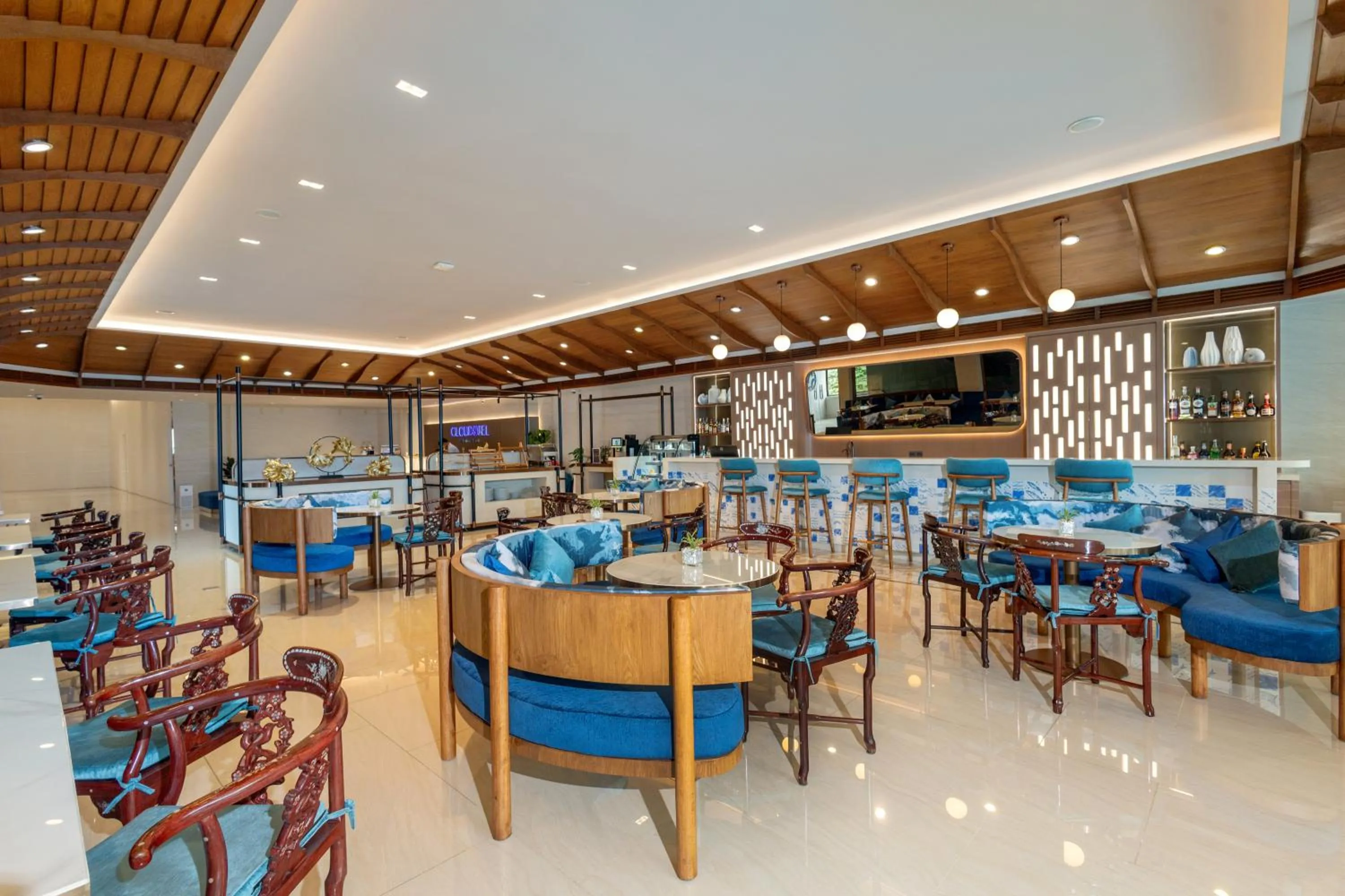 Restaurant/places to eat in Cloudotel Walking Street Pattaya