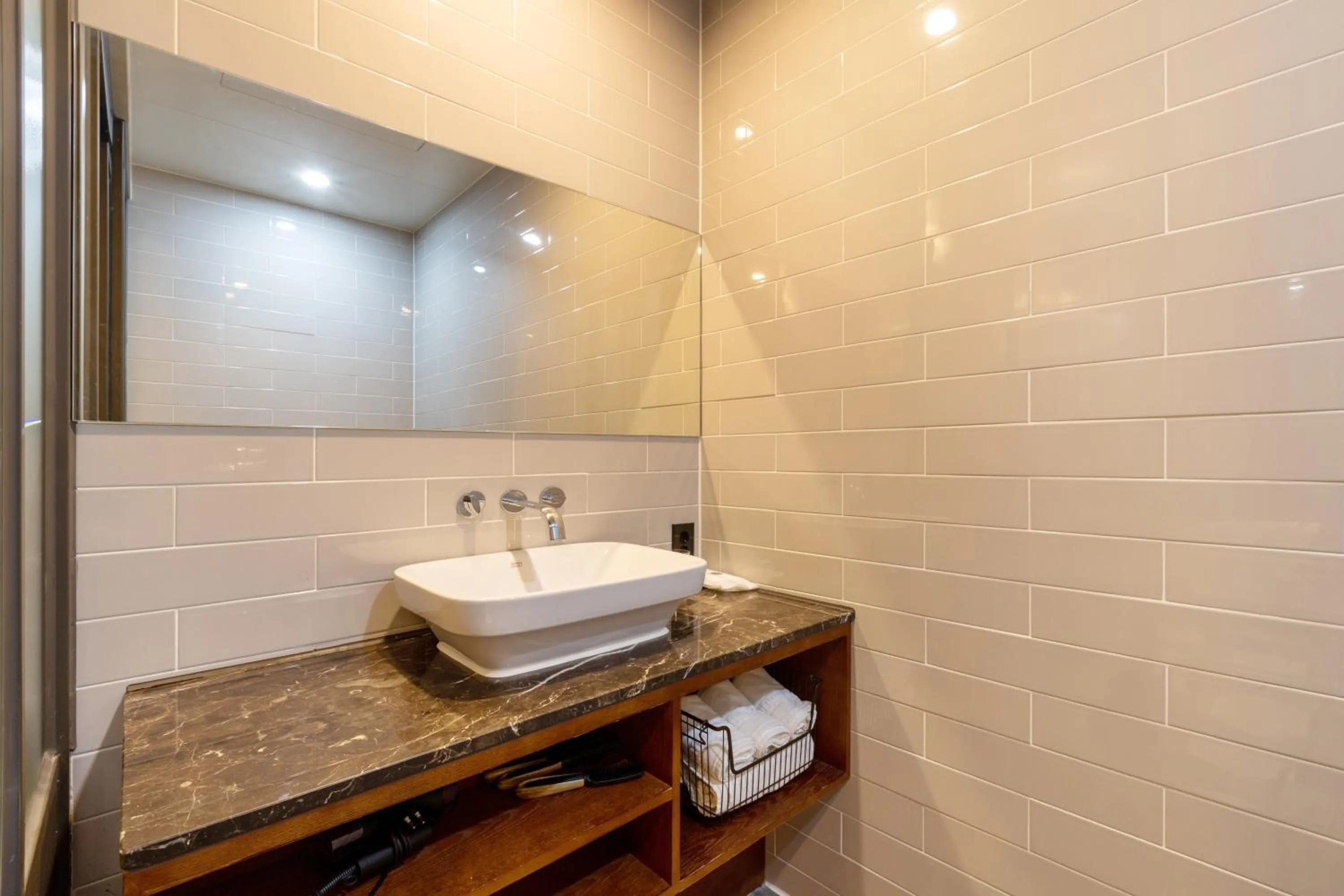 Bathroom in Sorgente Business Hotel