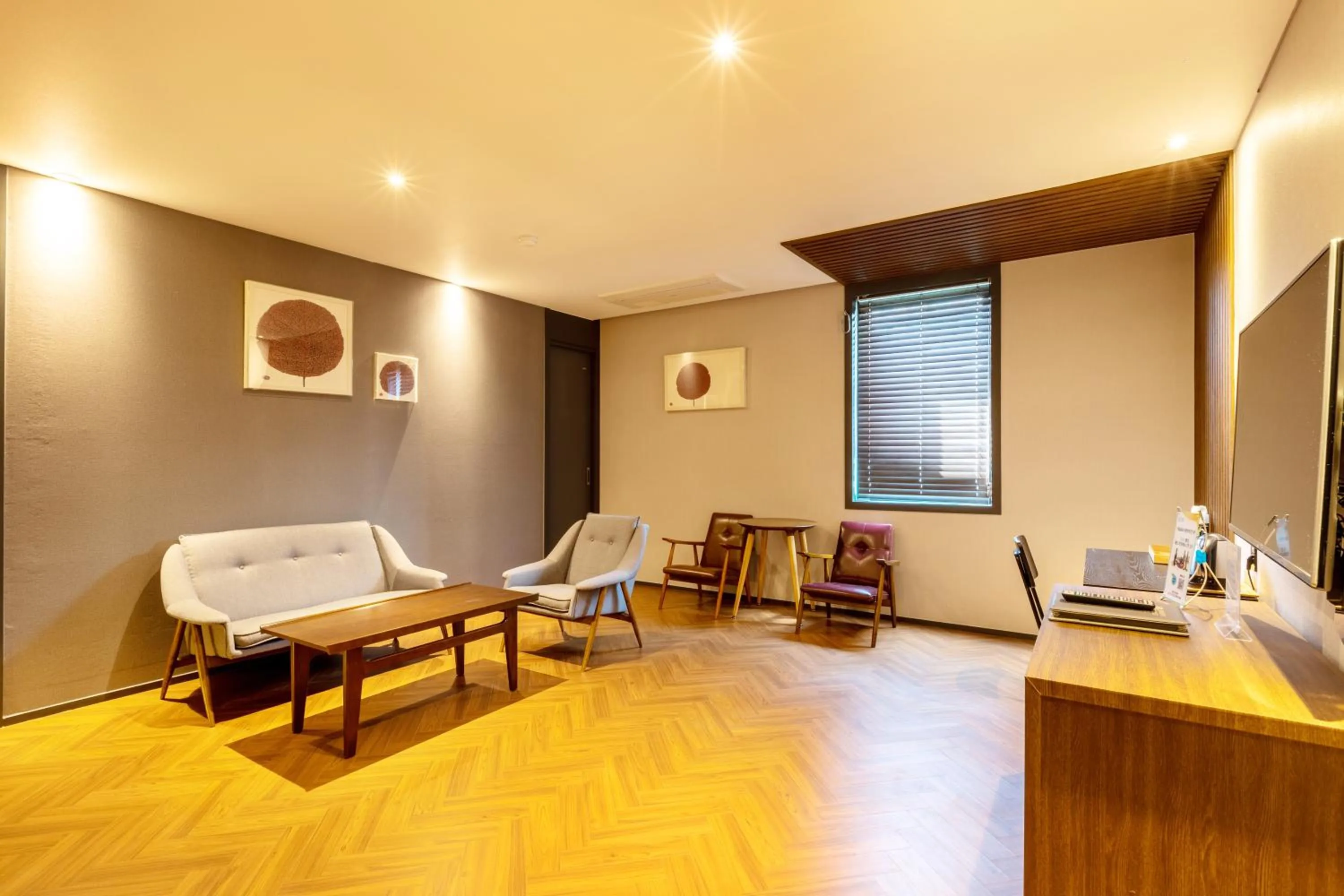 Living room in Sorgente Business Hotel