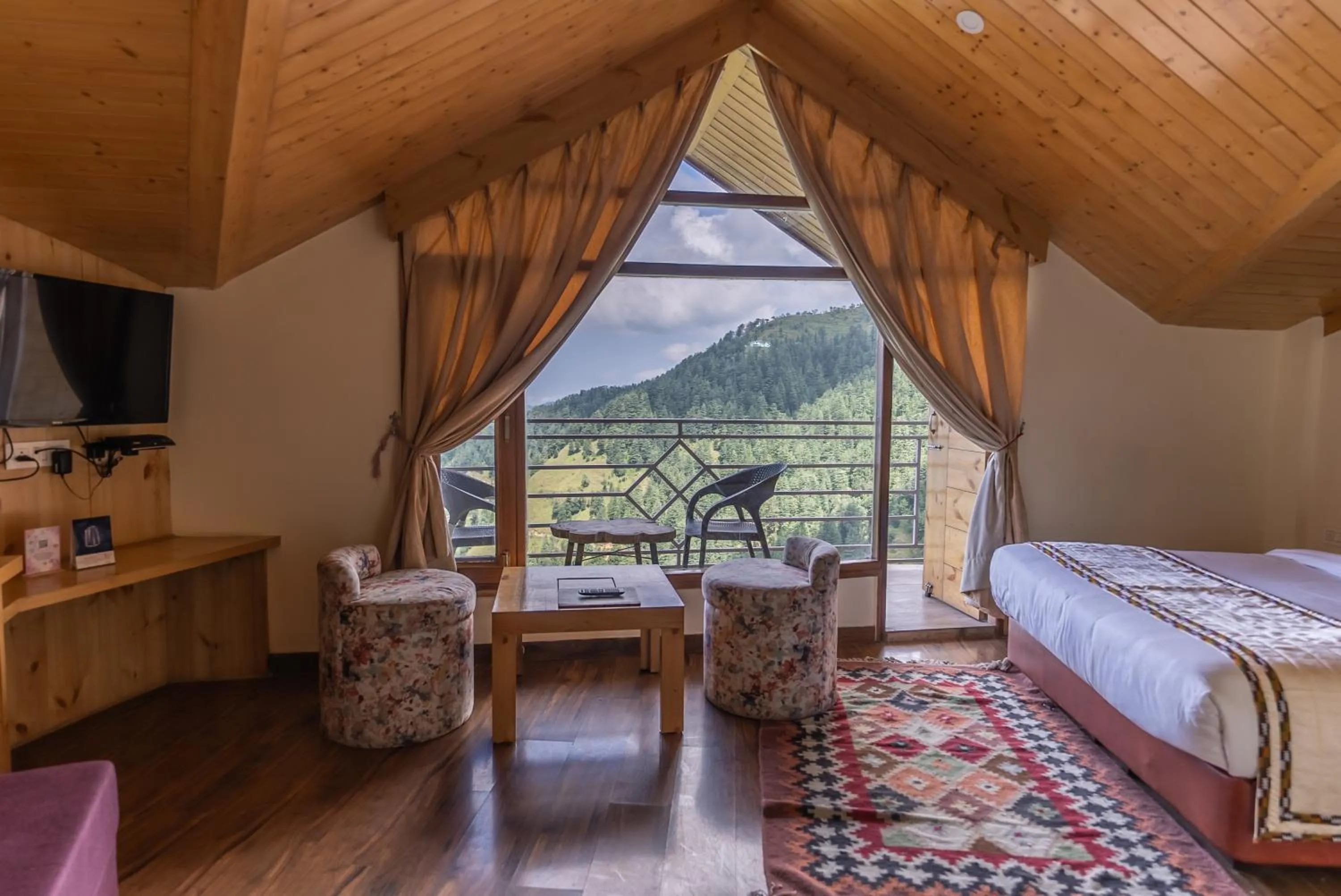 Mountain view in Kufri Pacific Resort