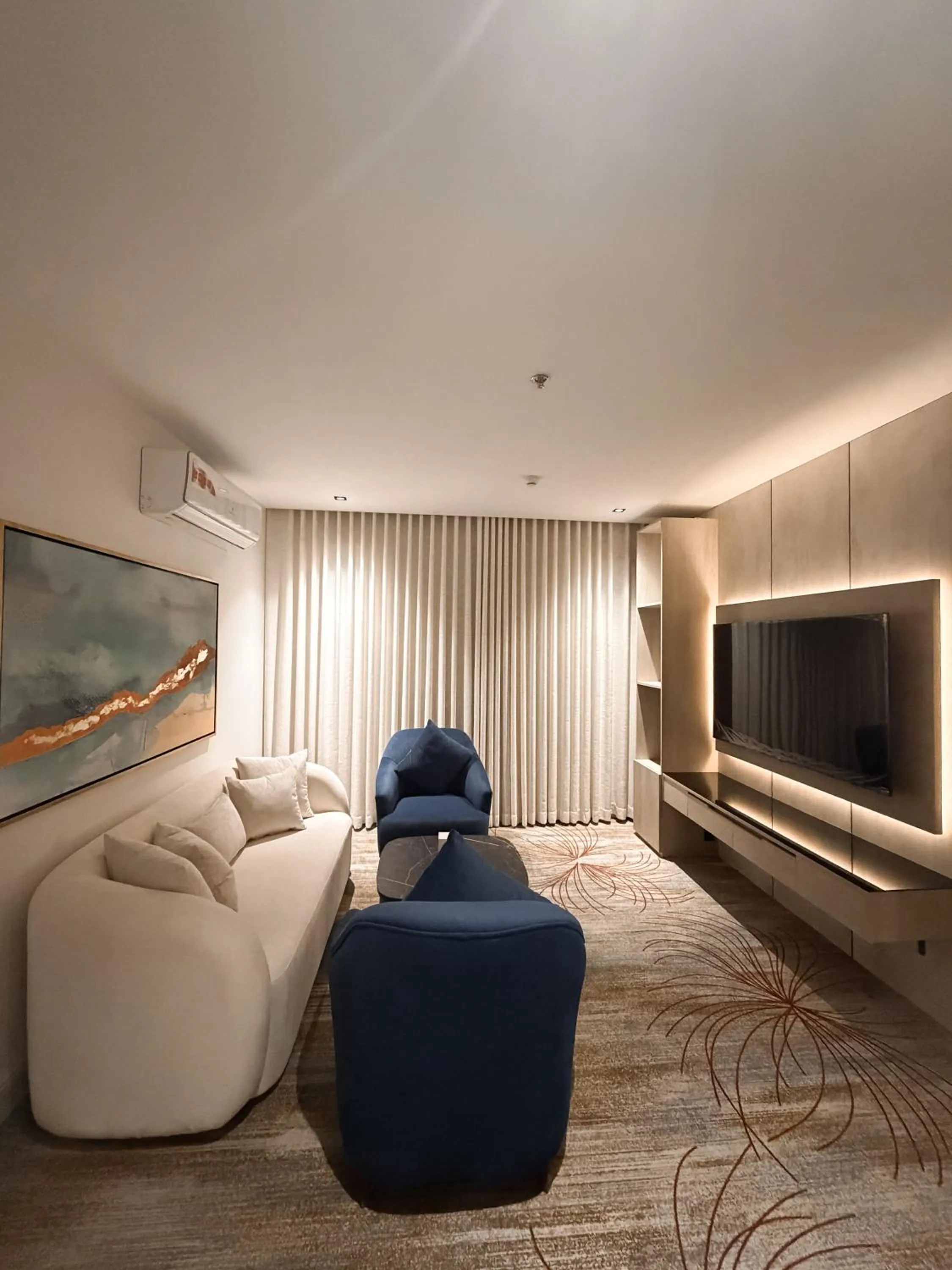 Rose Garden Hotel فندق روز جاردن