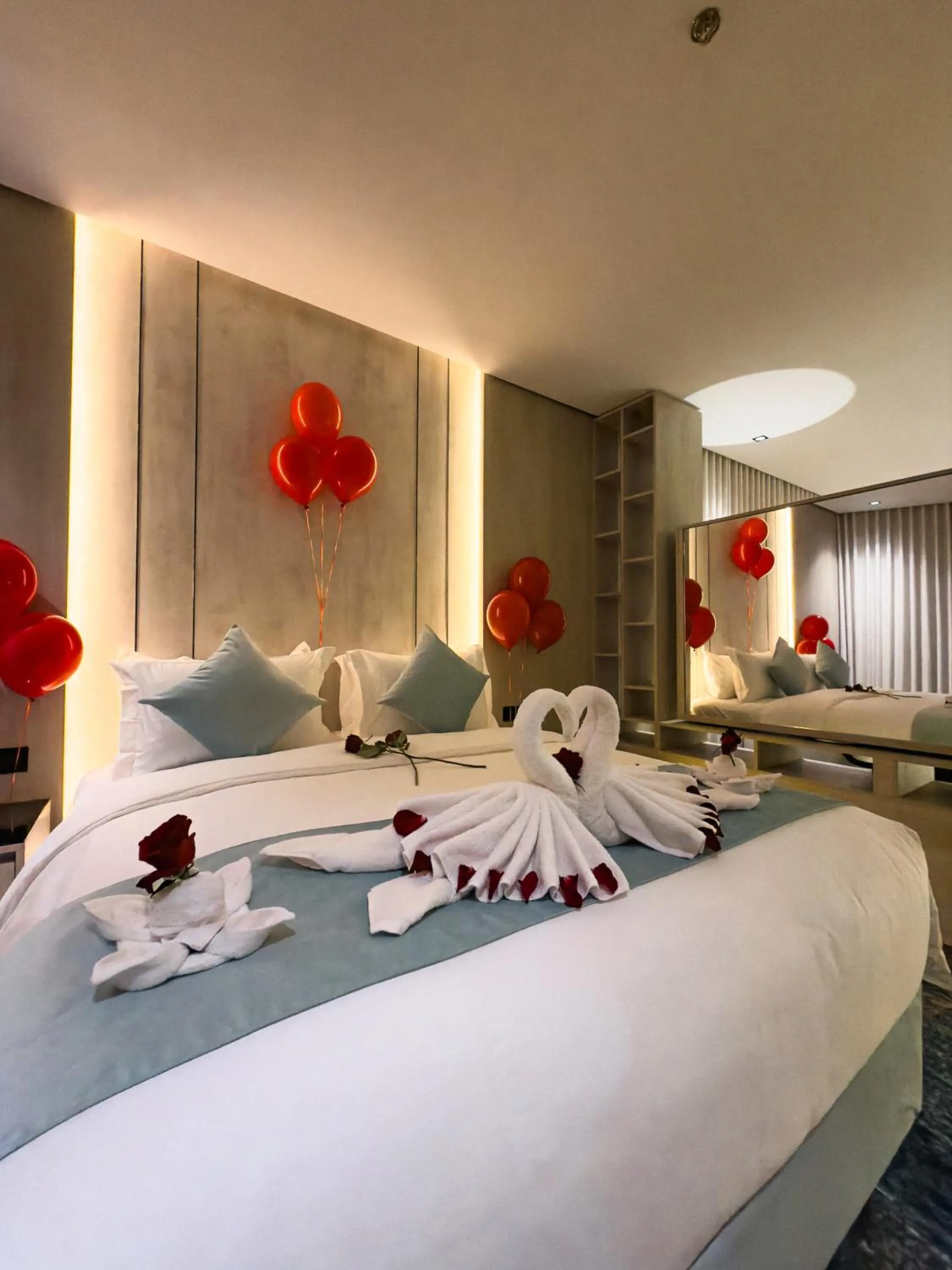 Bed in Rose Garden Hotel فندق روز جاردن