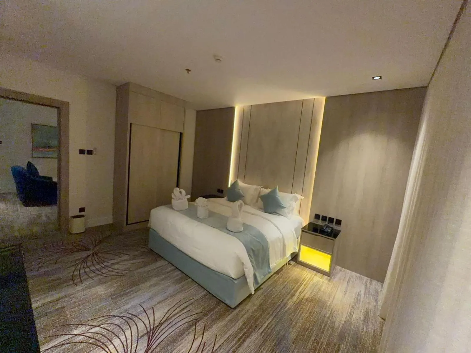 Lobby or reception, Bed in Rose Garden Hotel فندق روز جاردن