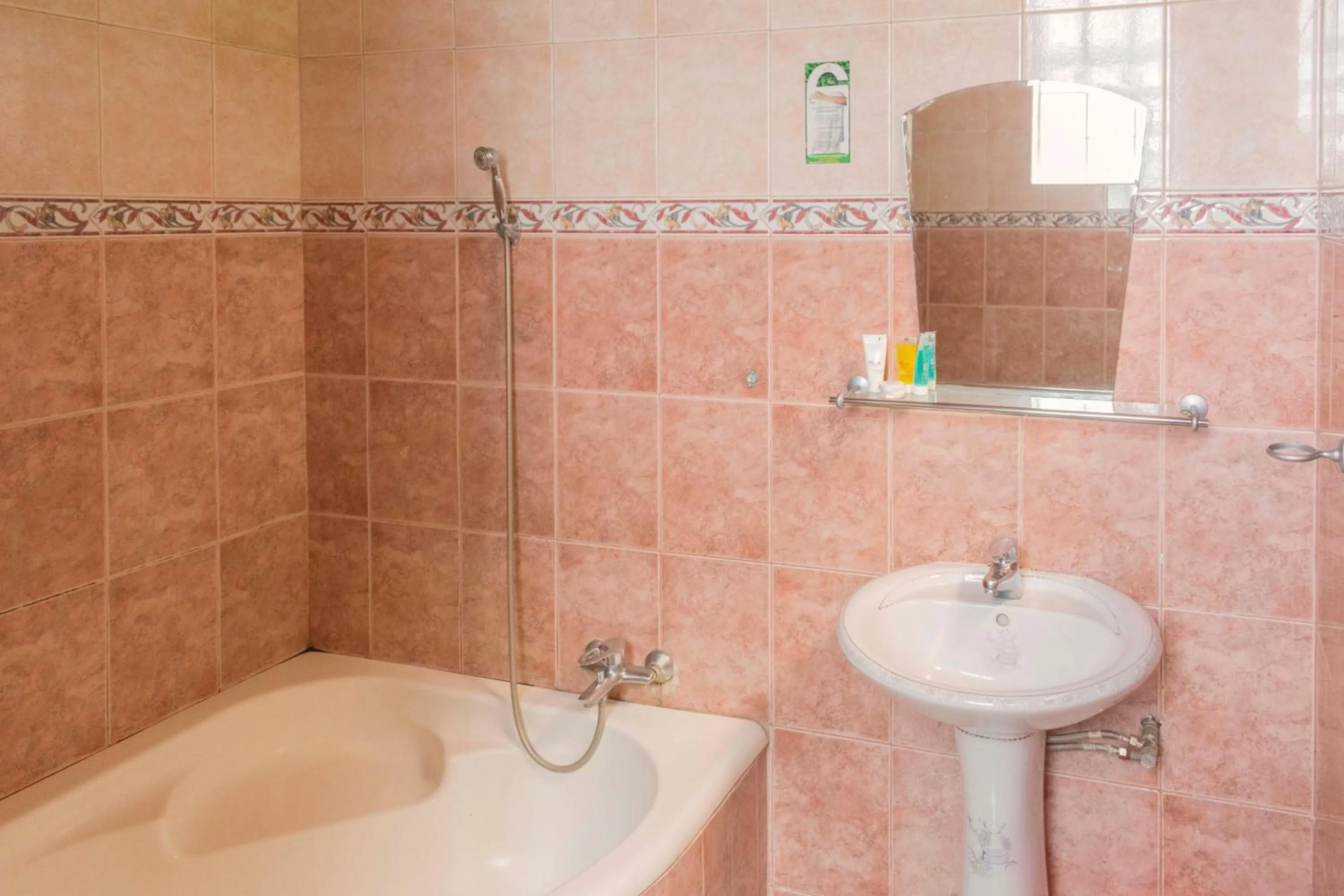 Bathroom in Fort Fun City Hotel Fort Portal