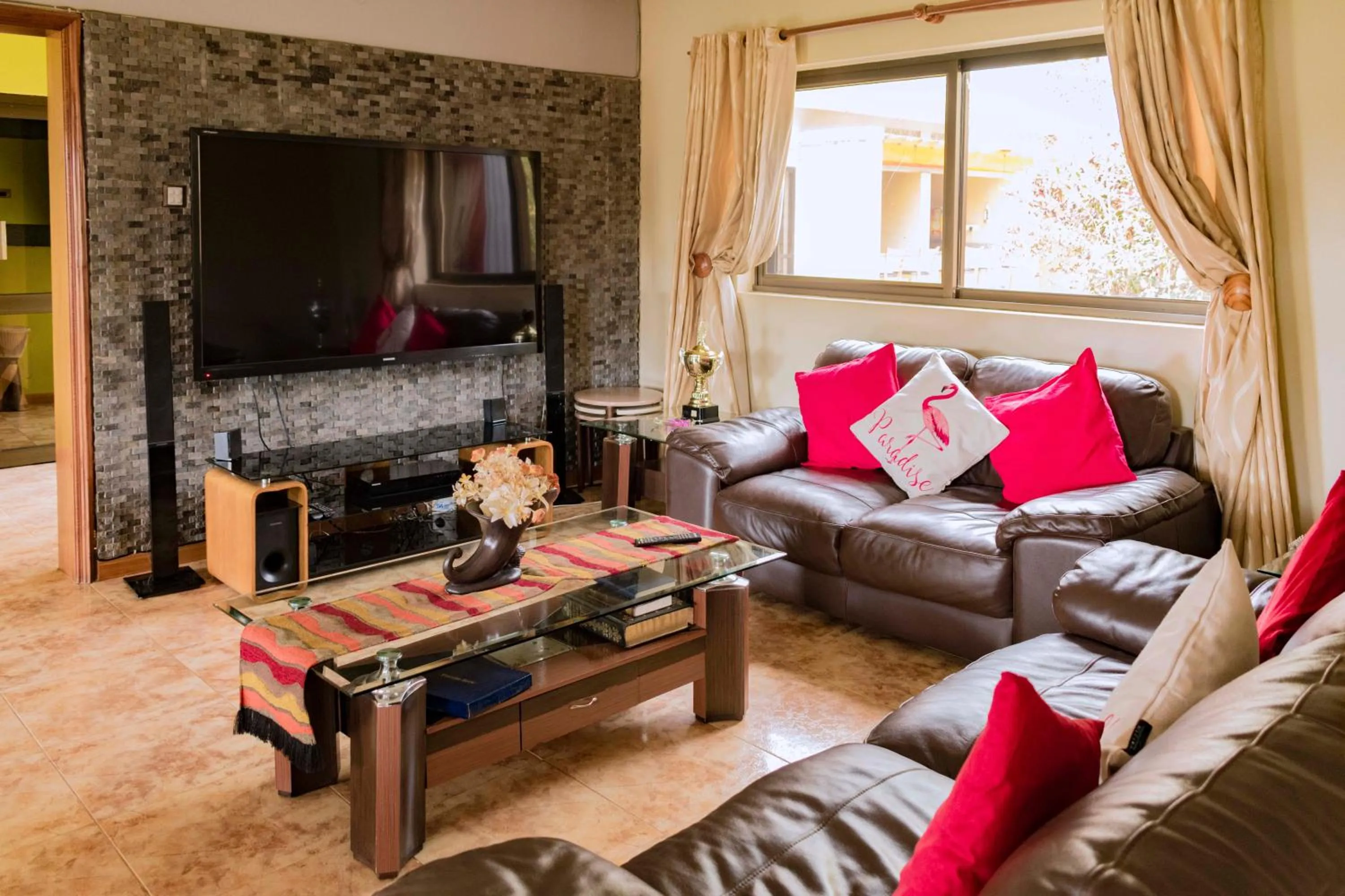 Lounge or bar in Fort Fun City Hotel Fort Portal